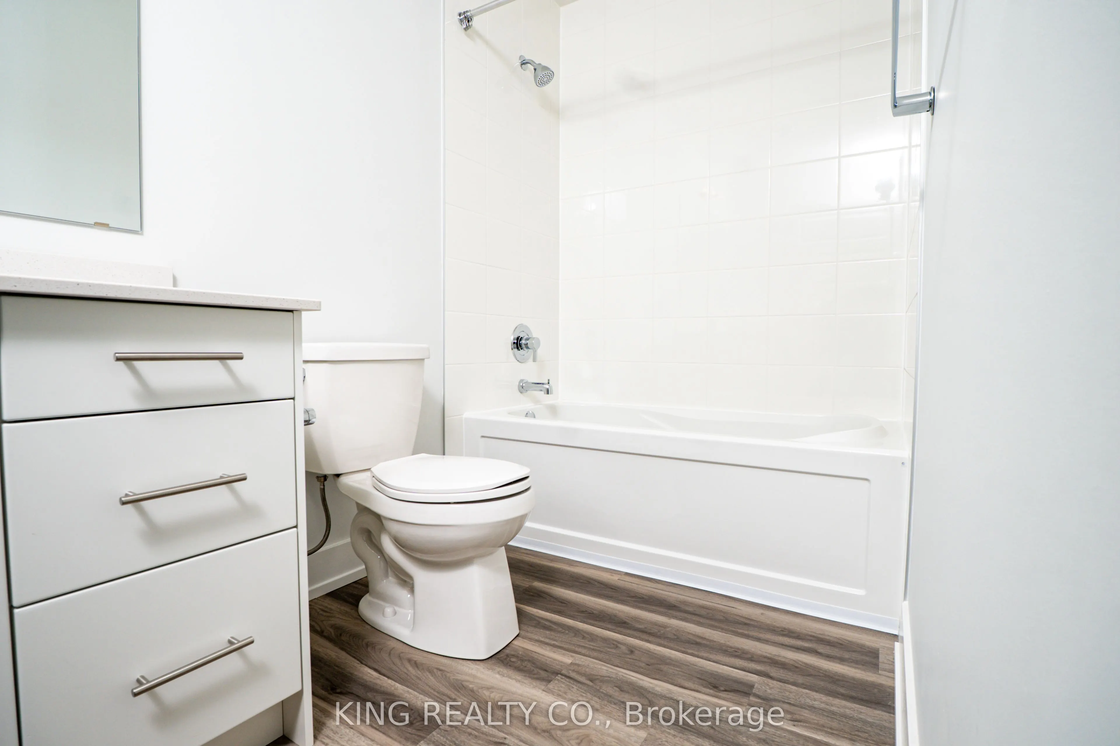 1100 Lackner Pl Place, #204