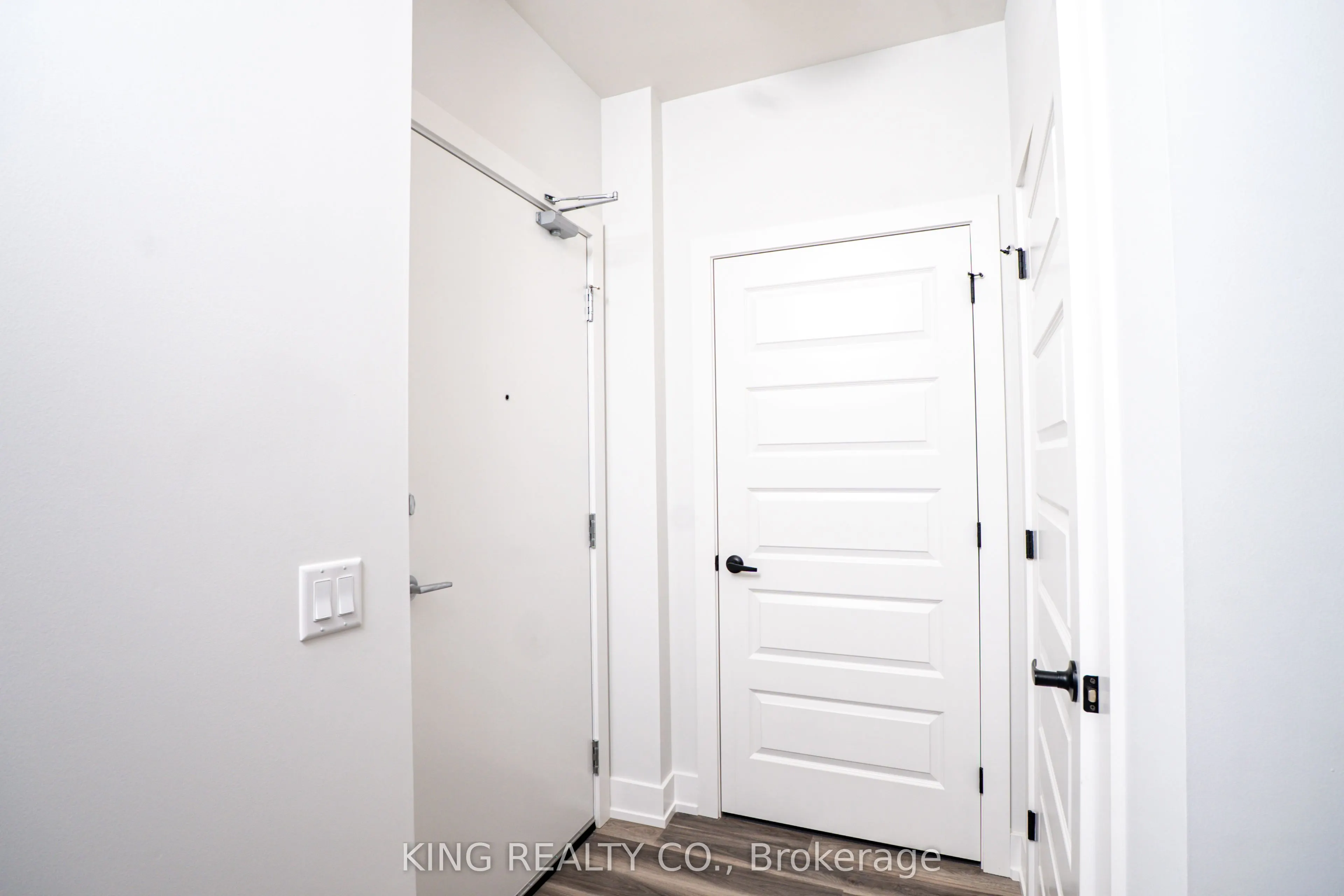 1100 Lackner Pl Place, #204