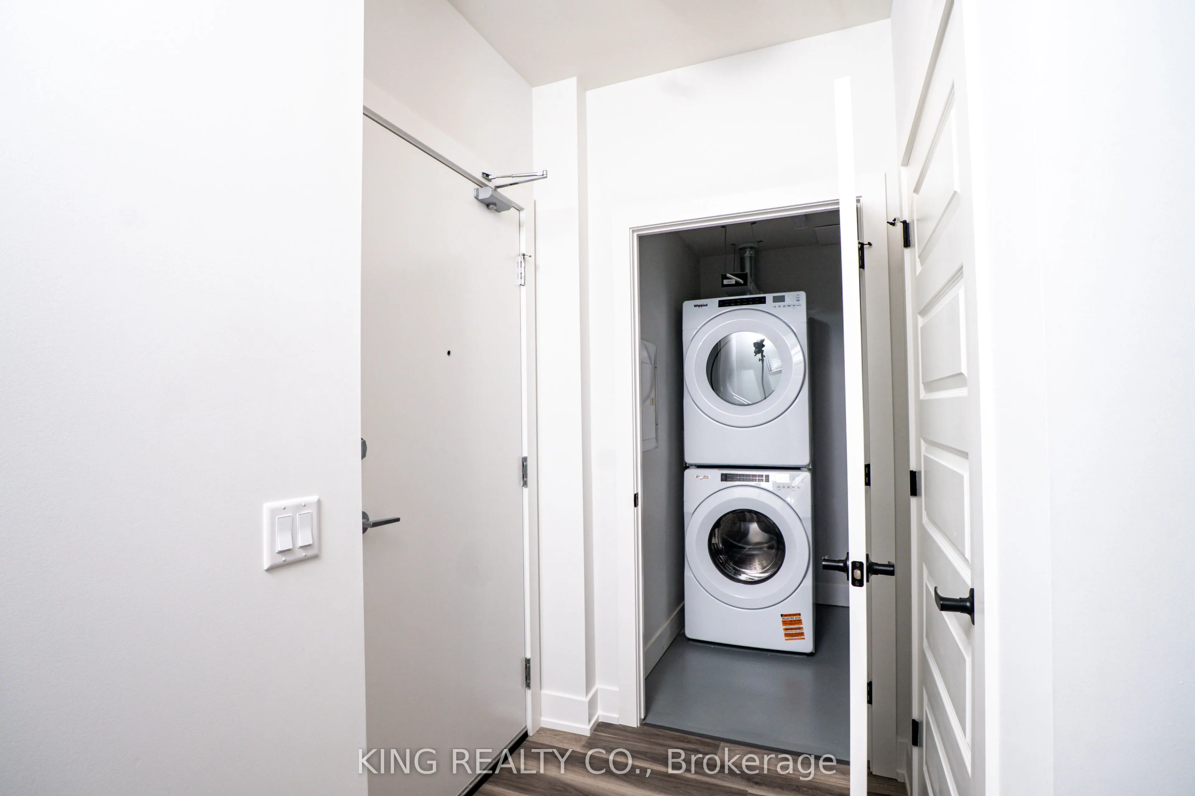 1100 Lackner Pl Place, #204