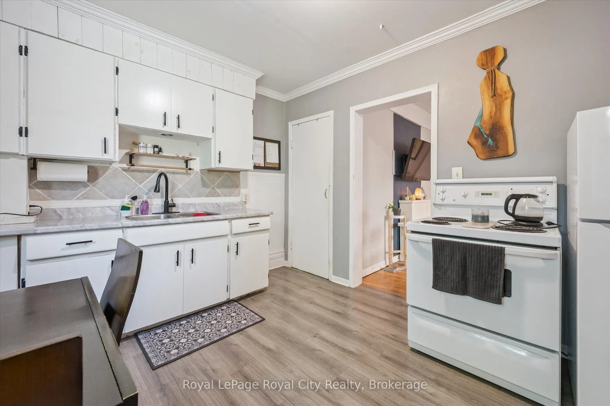 148 Suffolk Street W