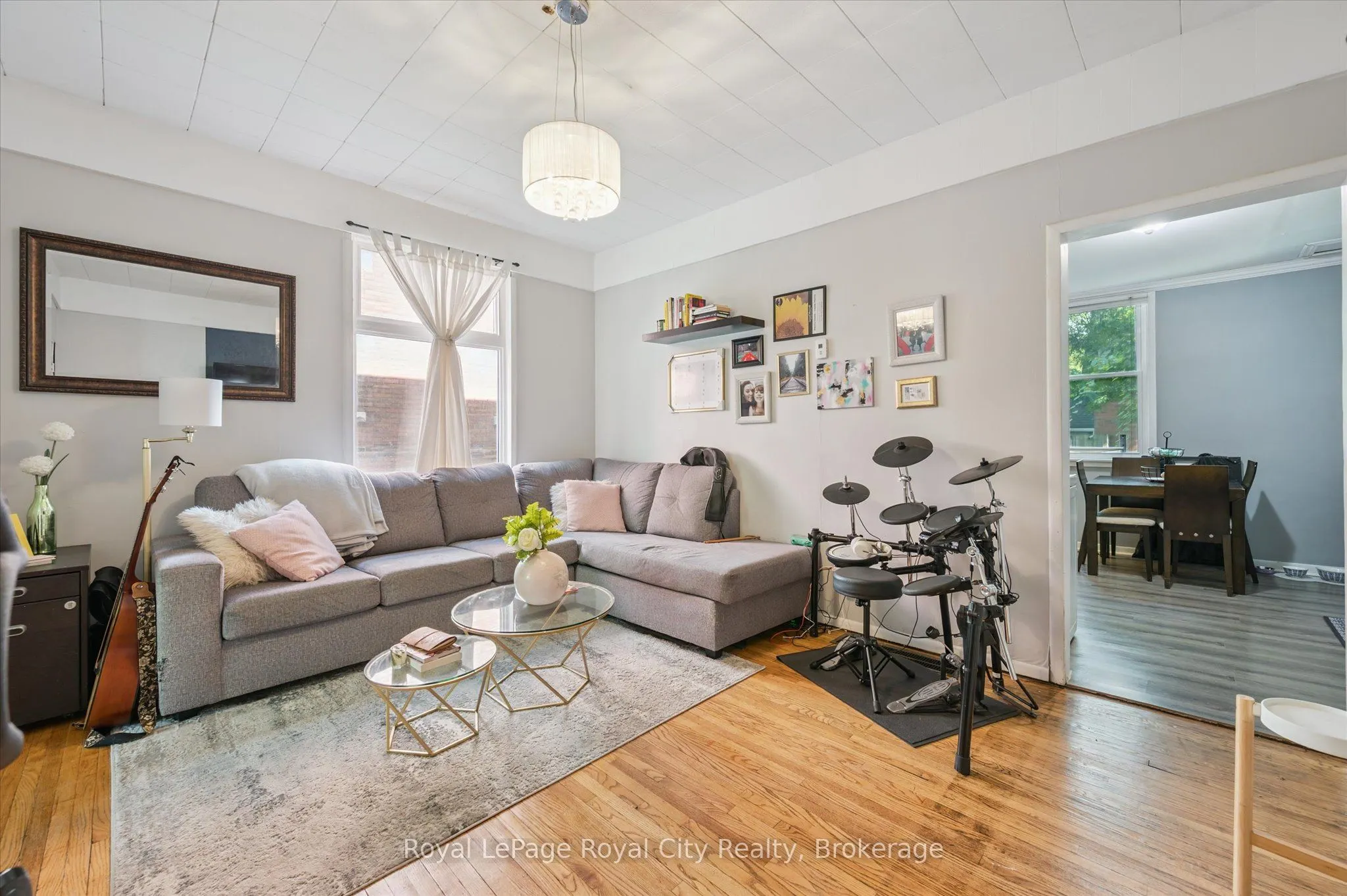 148 Suffolk Street W