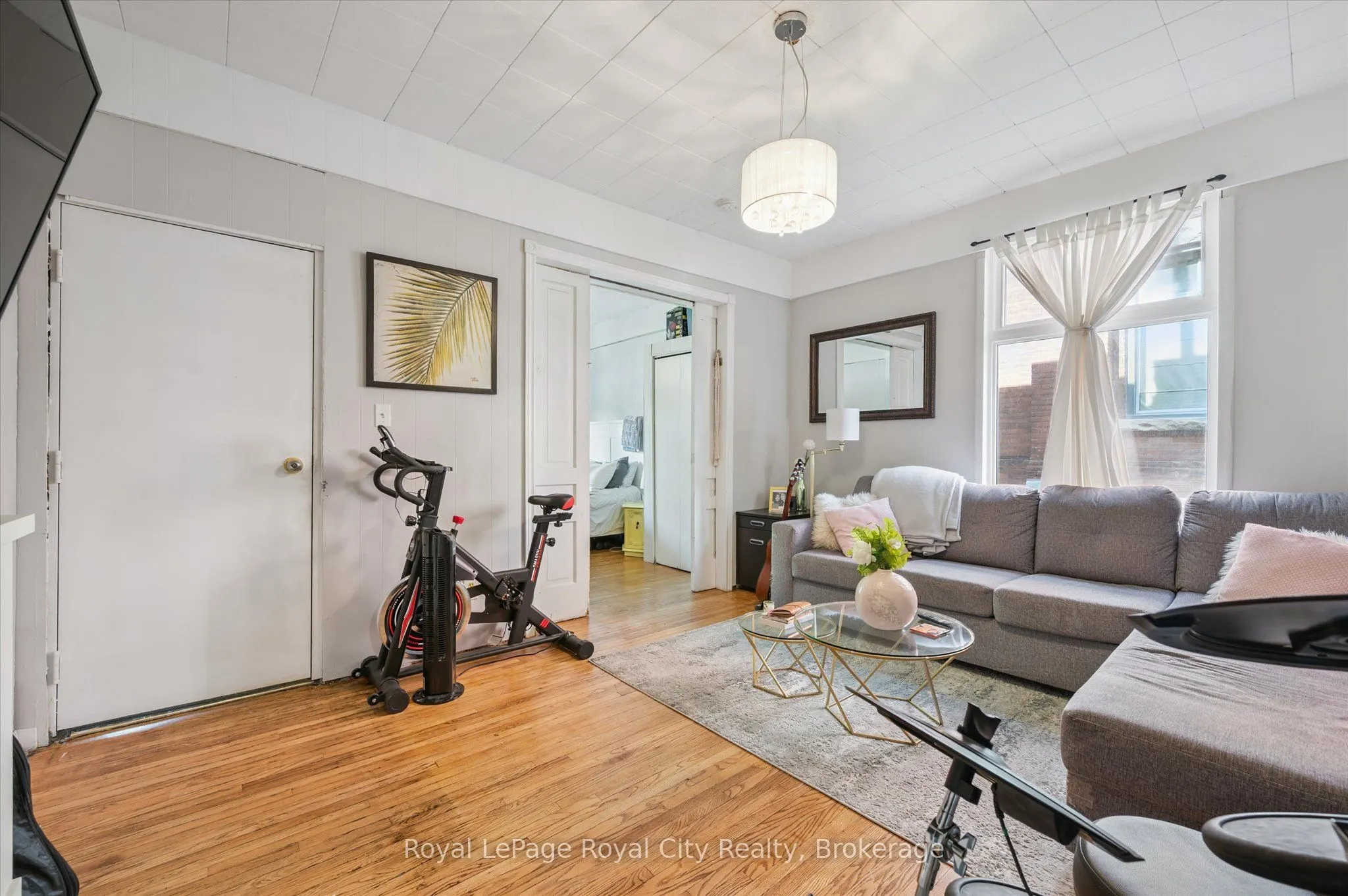 148 Suffolk Street W