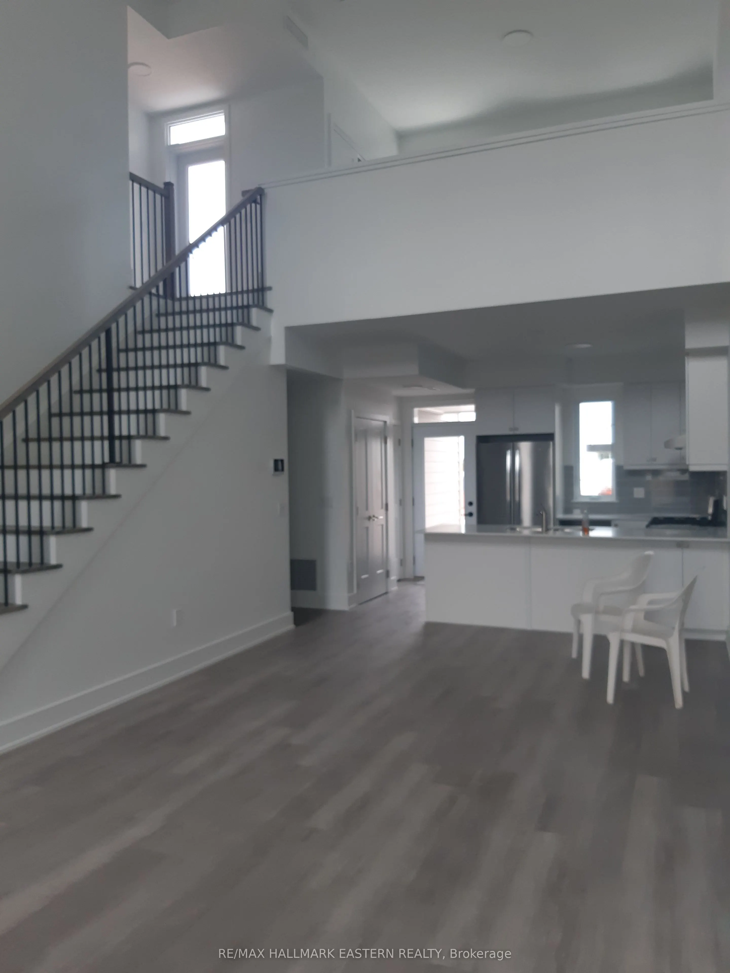 19 West Street N, #4