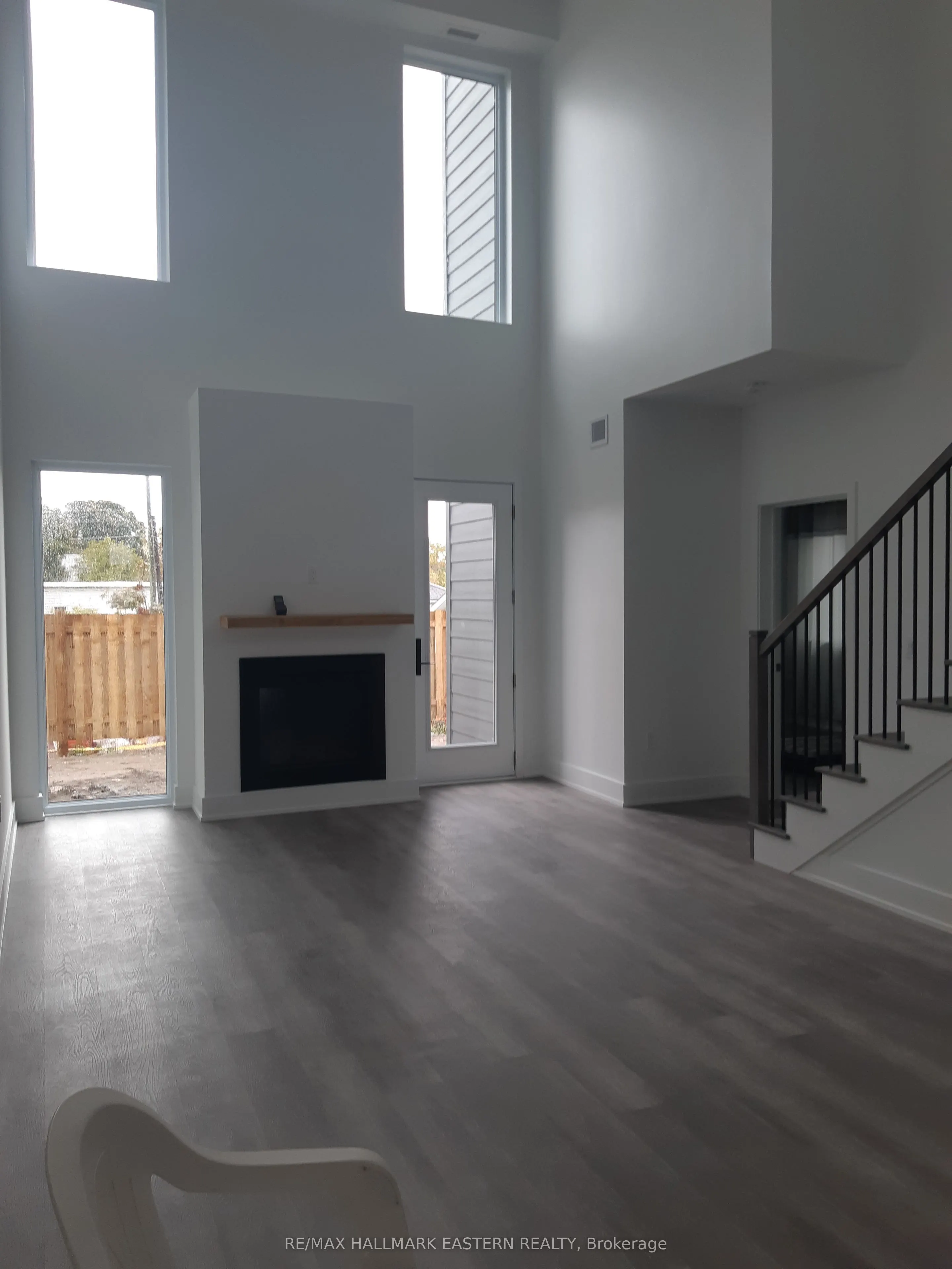 19 West Street N, #4