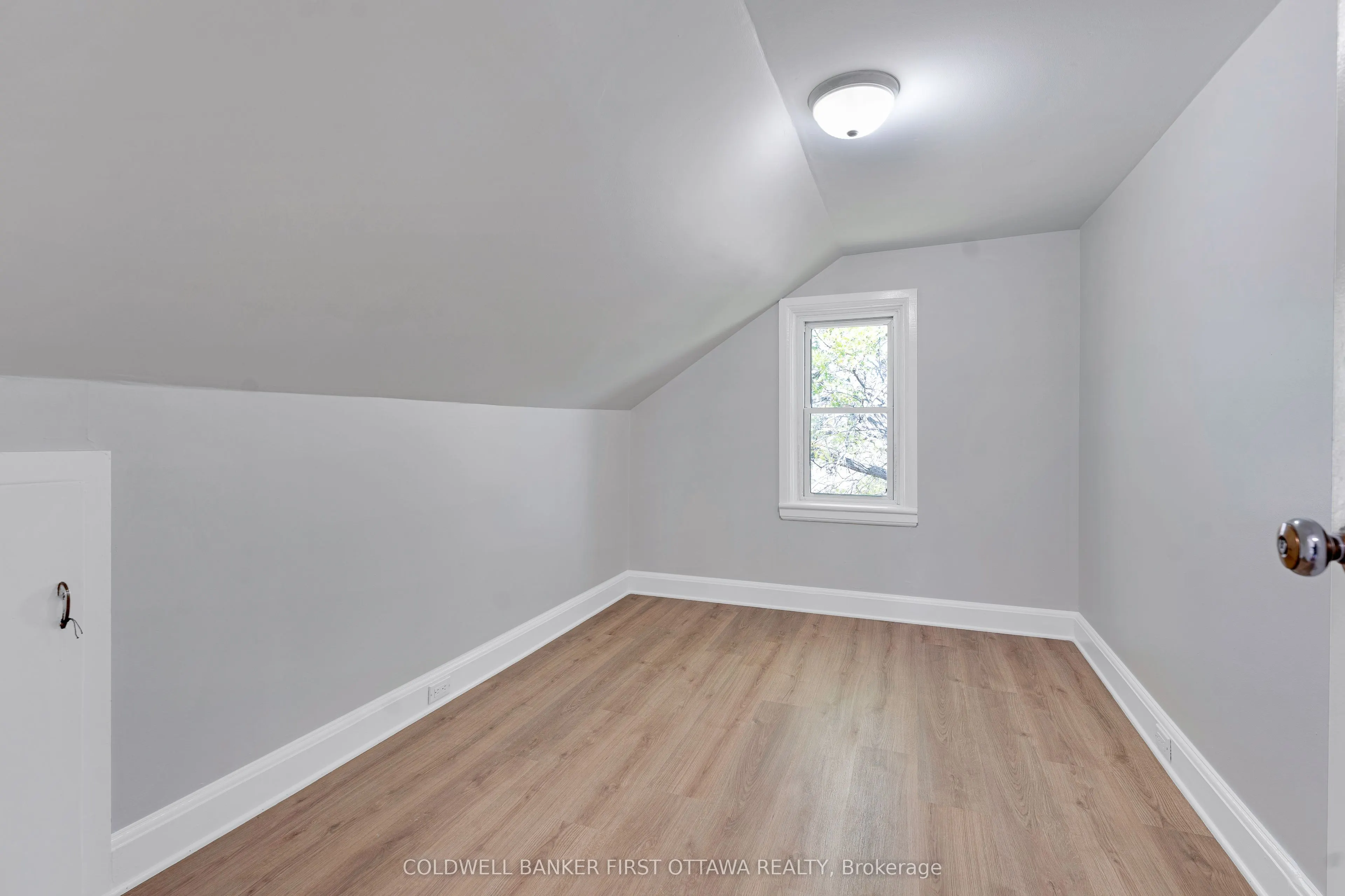 3004 Rideau Ferry Road