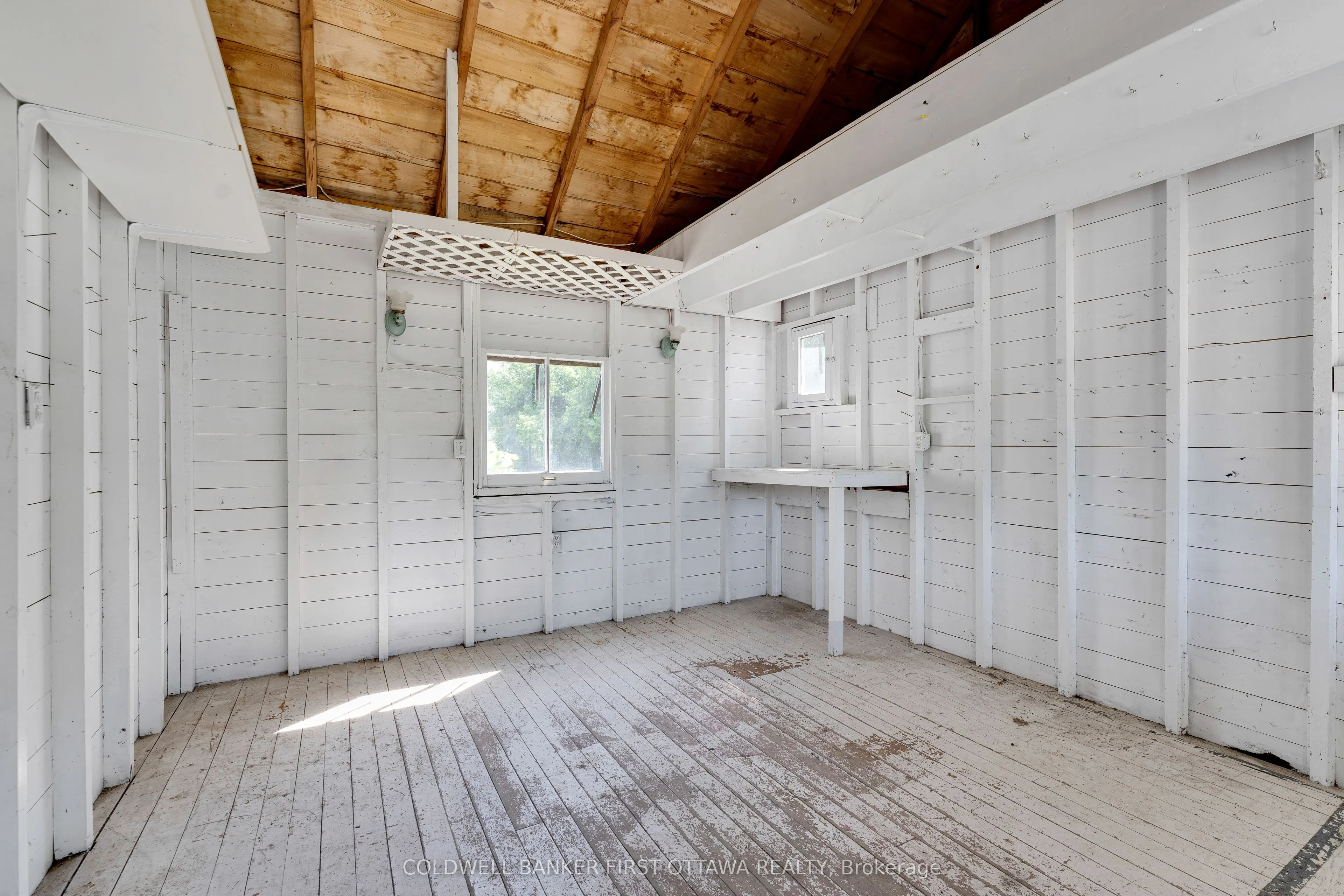 3004 Rideau Ferry Road