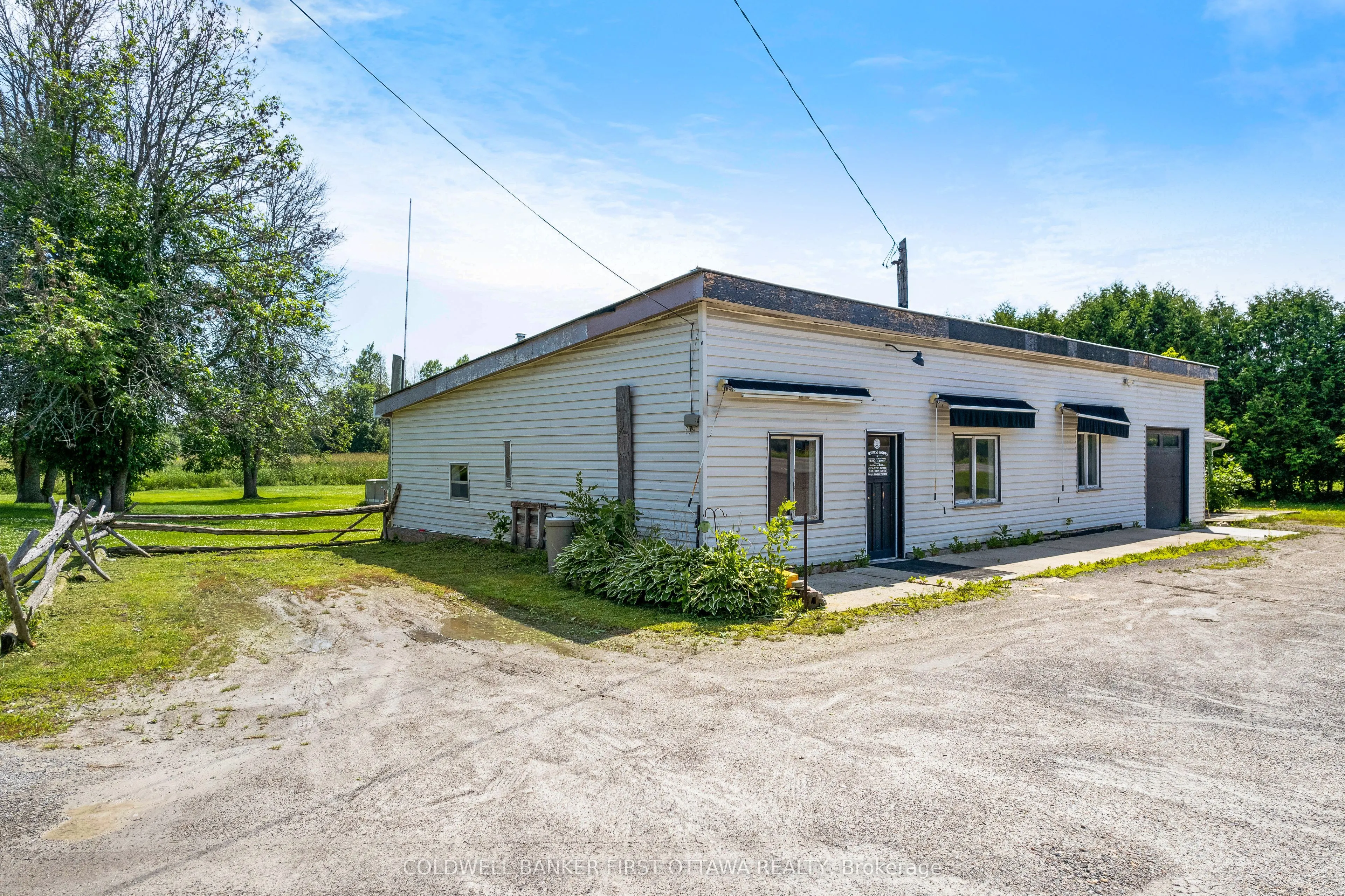 3004 Rideau Ferry Road