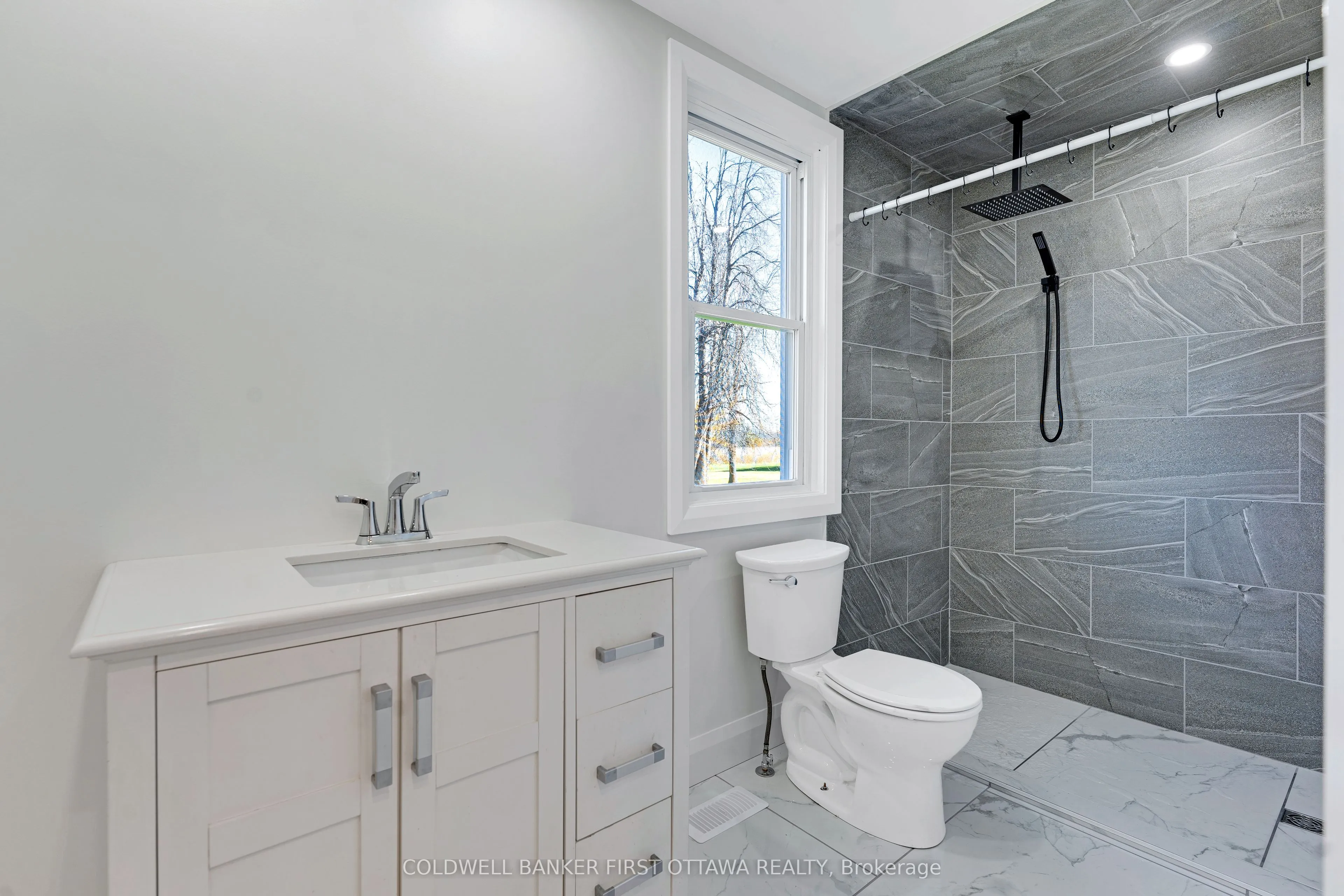 3004 Rideau Ferry Road