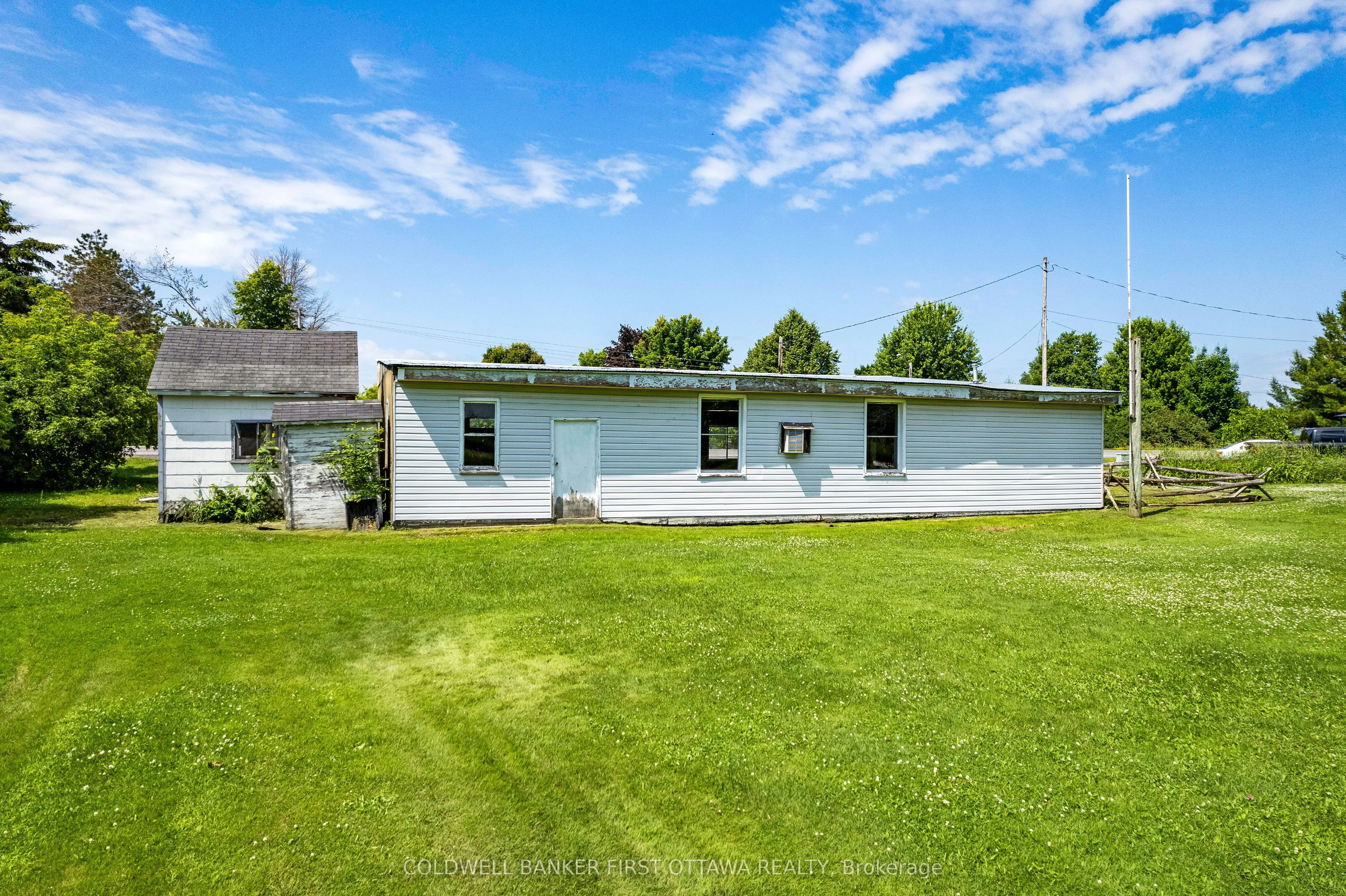 3004 Rideau Ferry Road