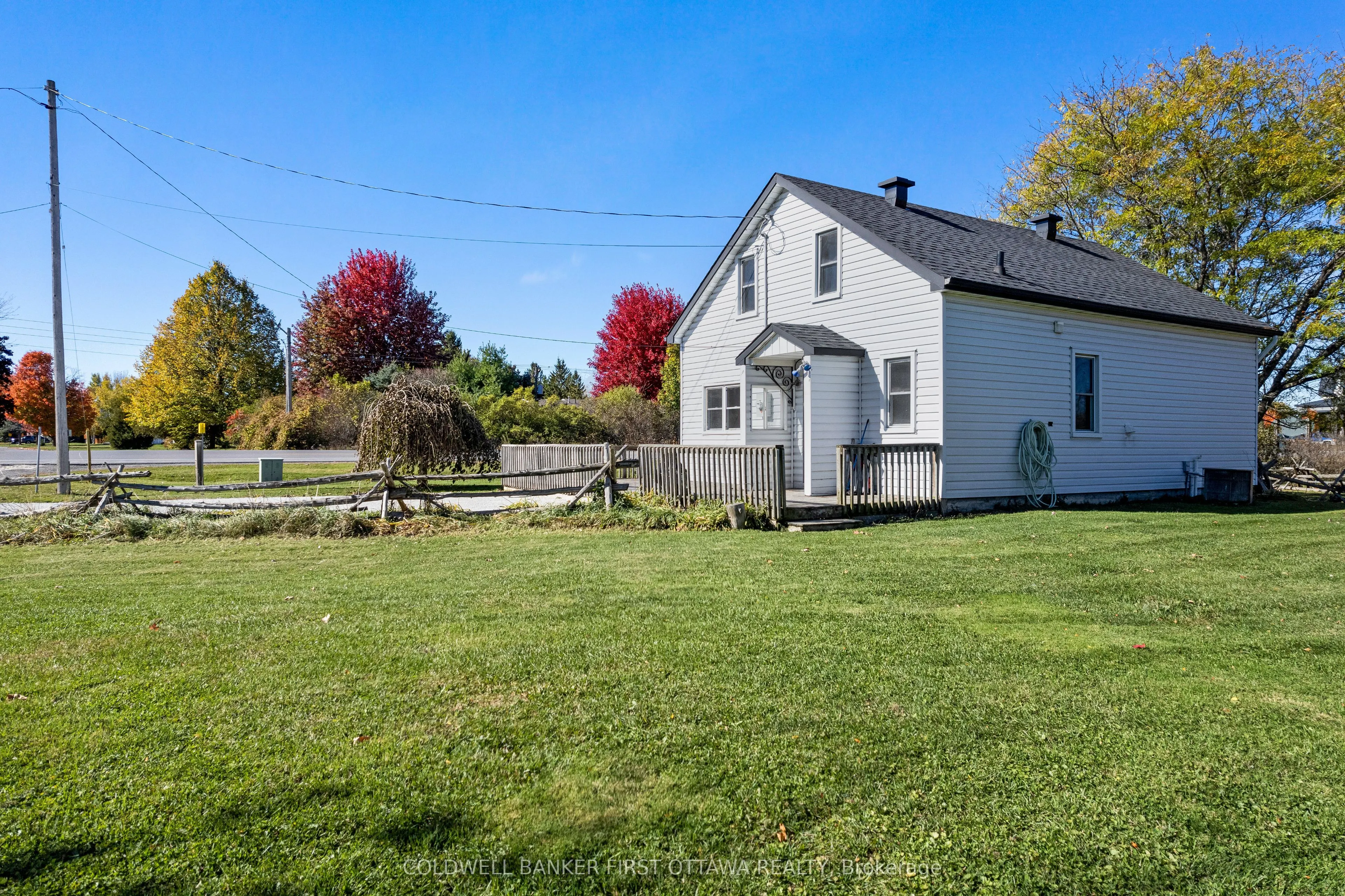 3004 Rideau Ferry Road