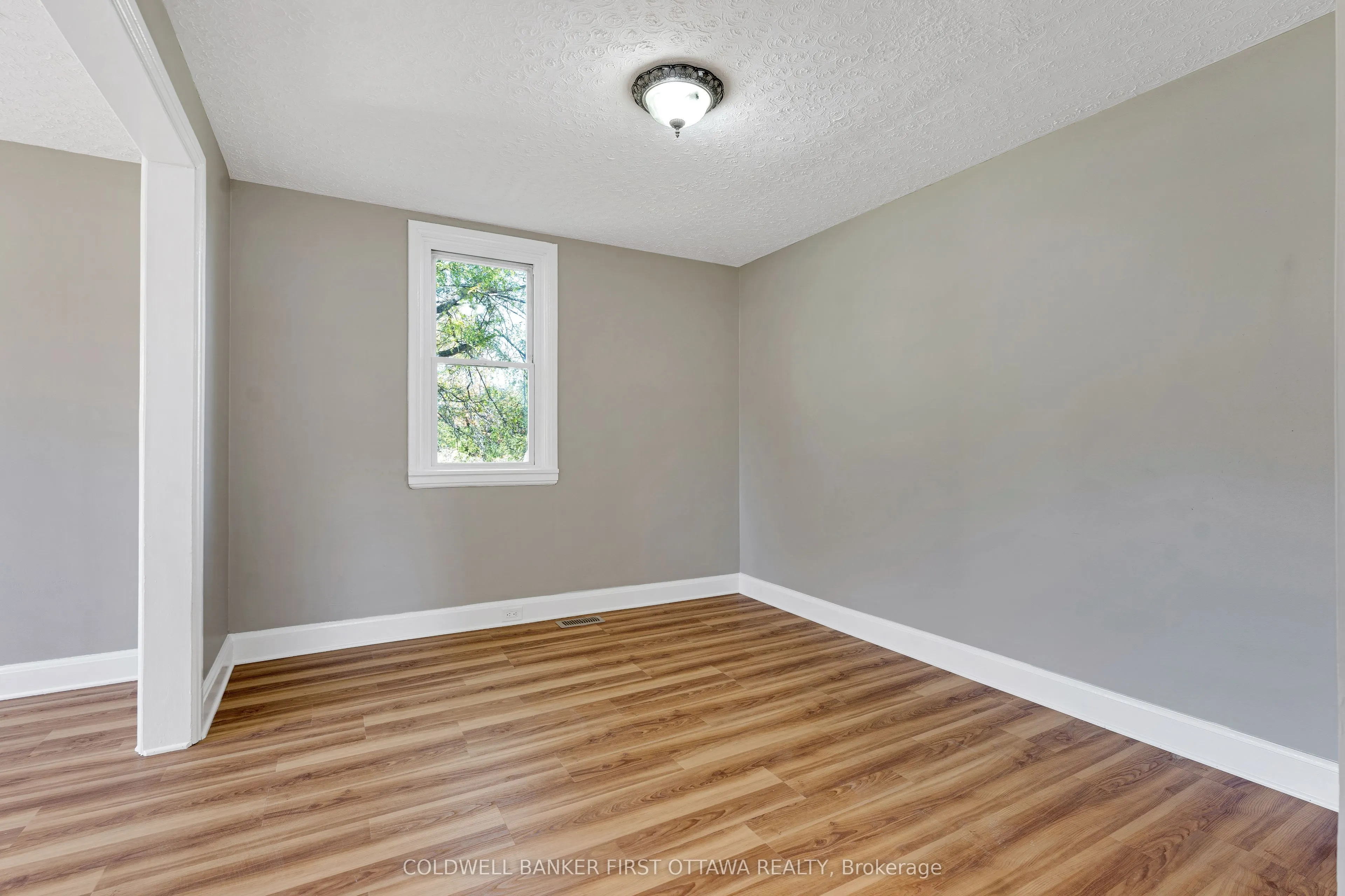 3004 Rideau Ferry Road