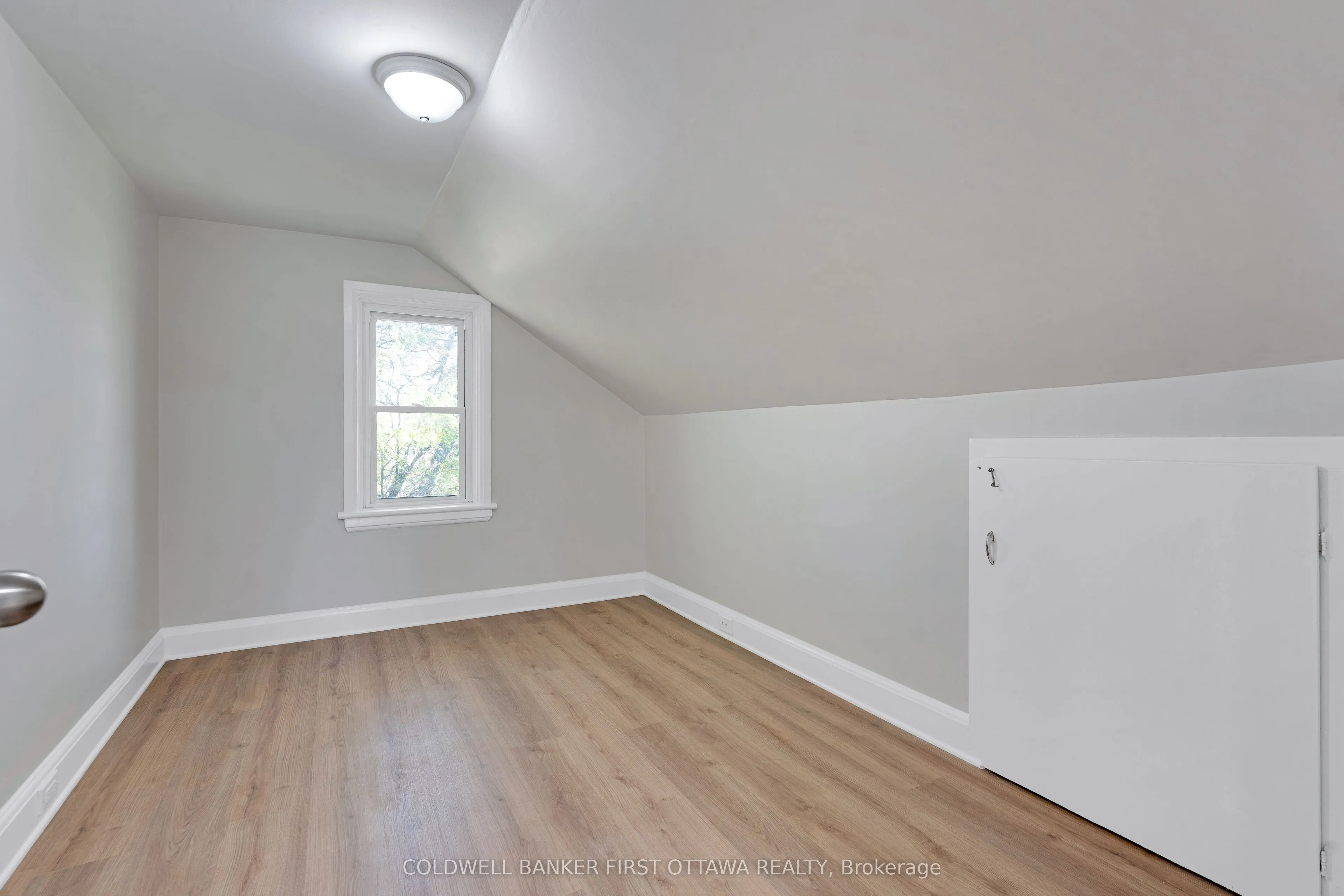 3004 Rideau Ferry Road