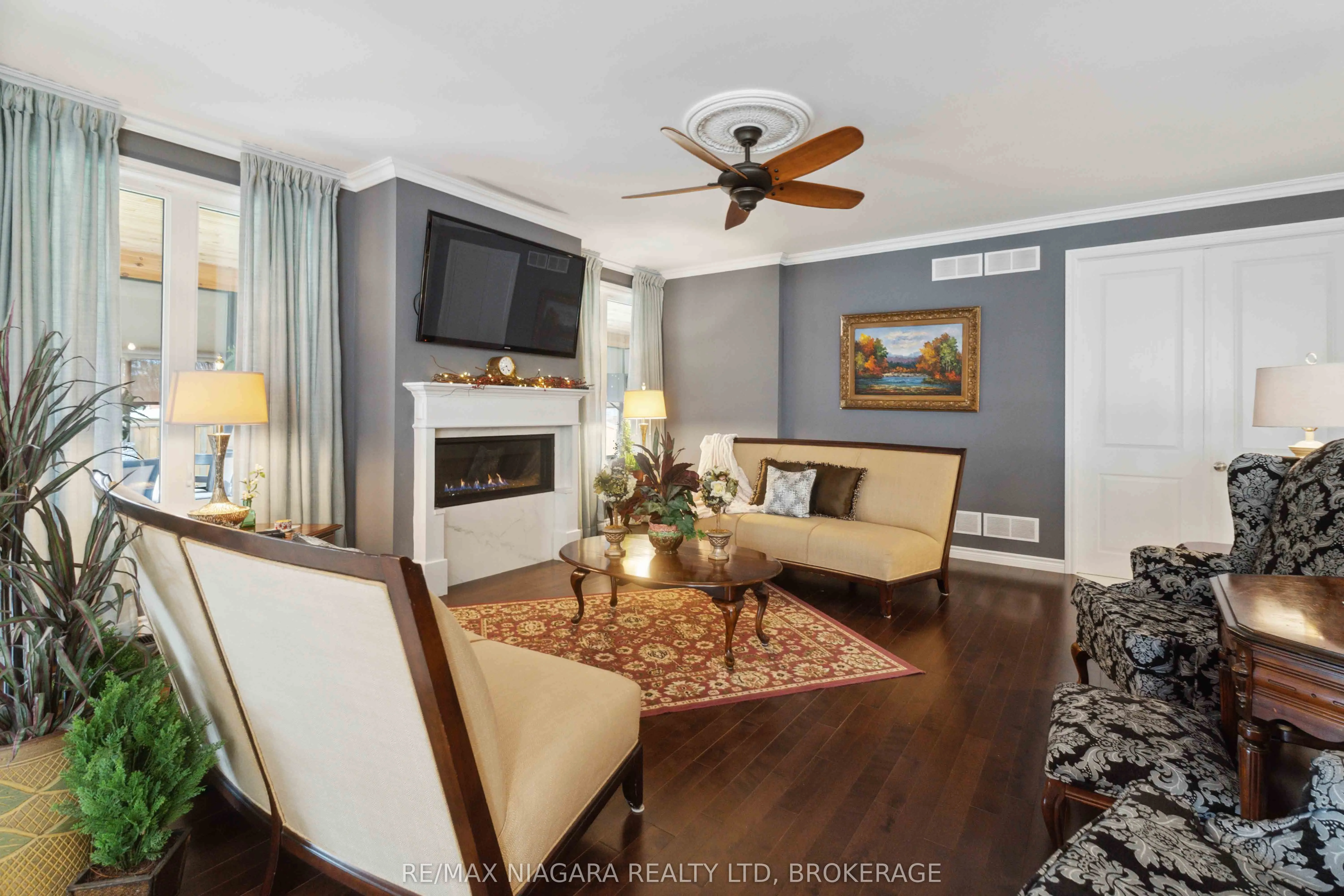 3555 CANFIELD Crescent