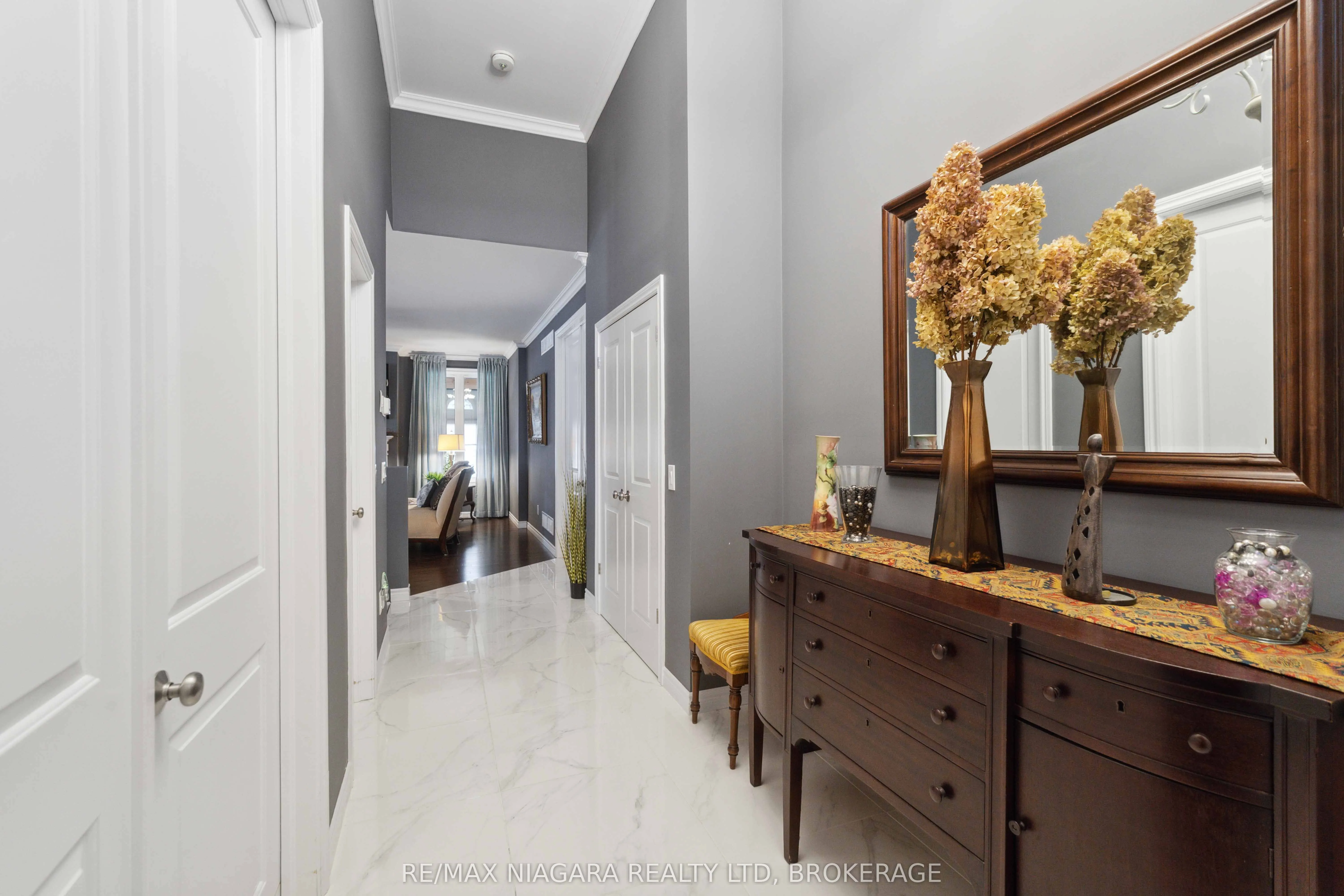 3555 CANFIELD Crescent