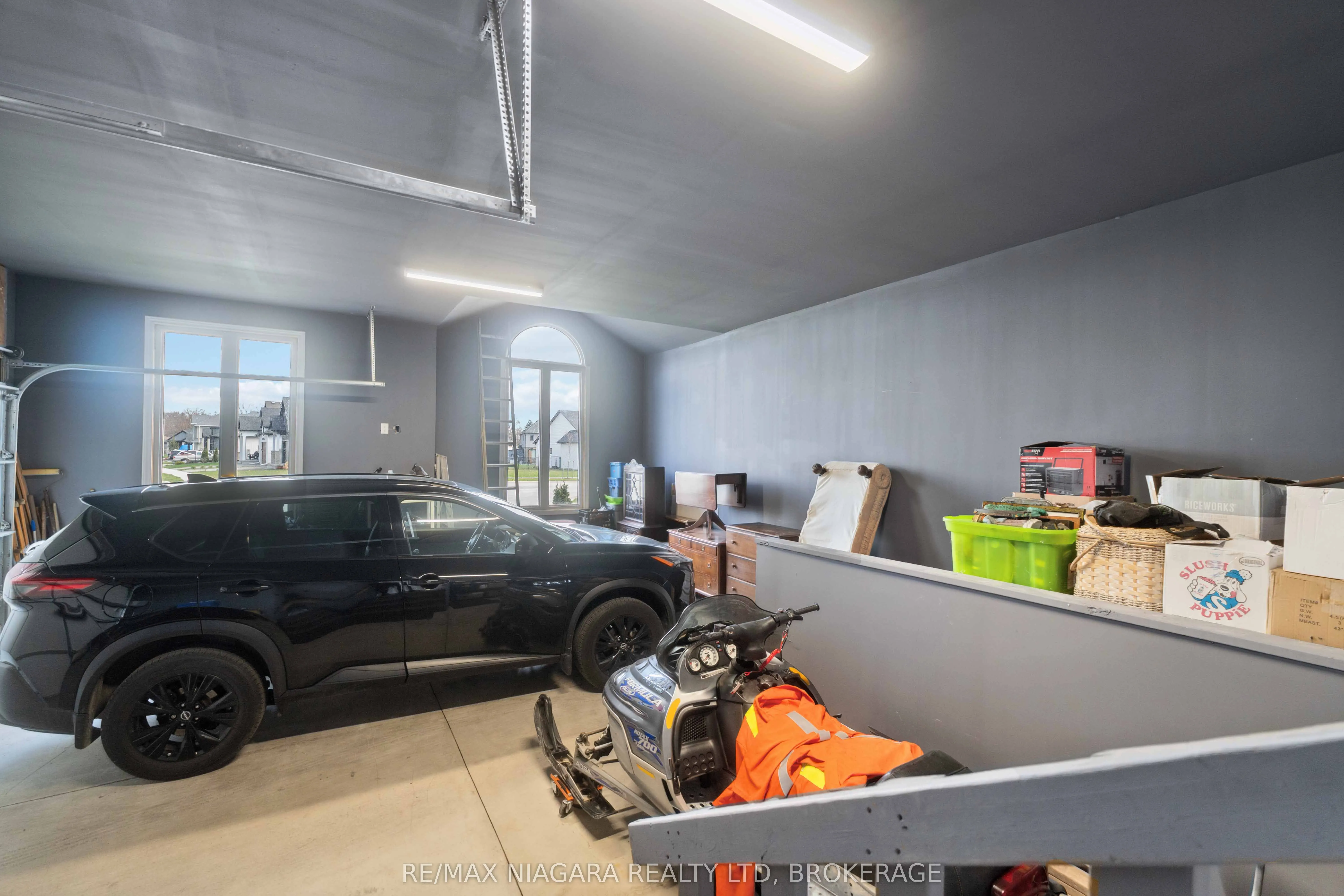 3555 CANFIELD Crescent