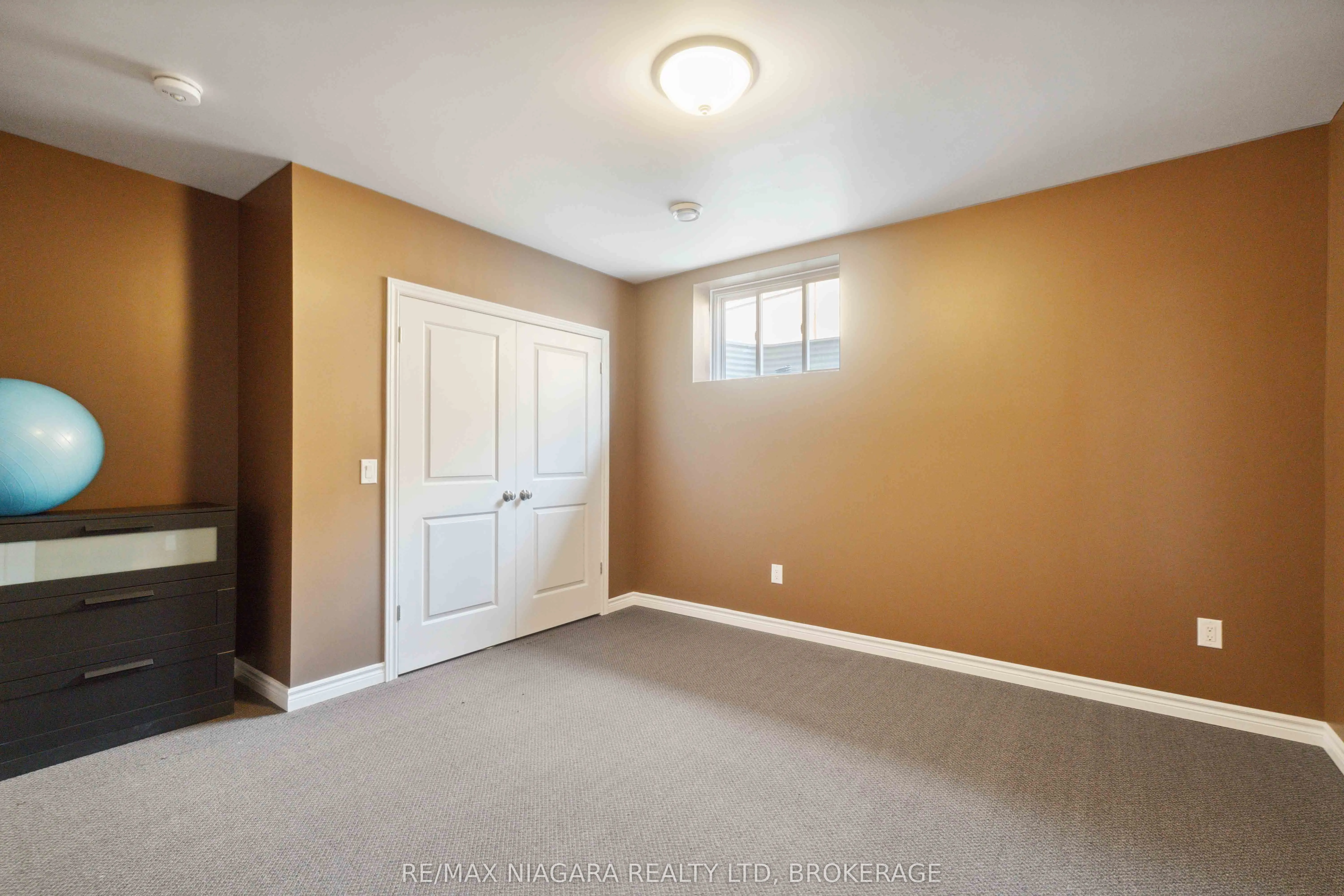 3555 CANFIELD Crescent