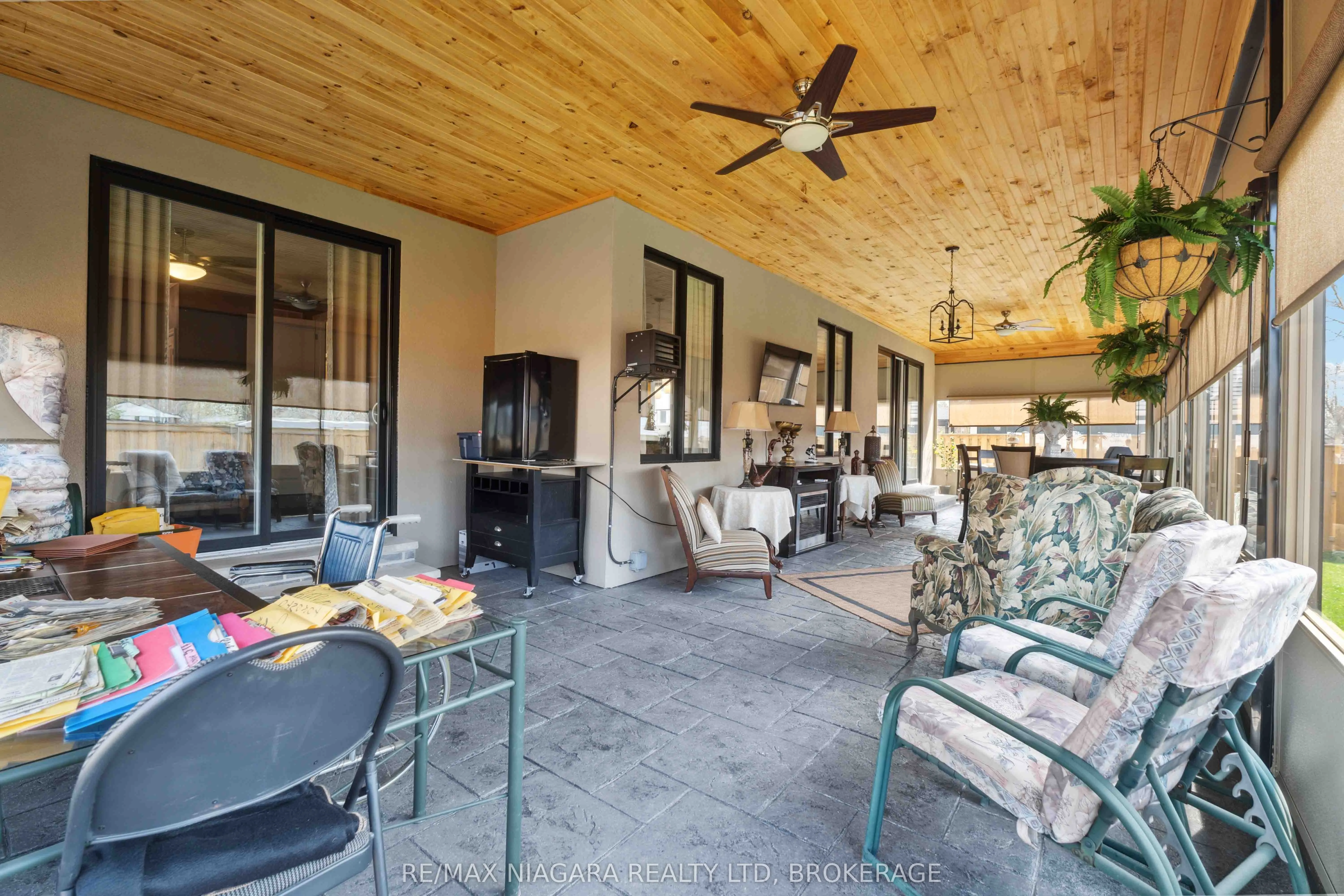 3555 CANFIELD Crescent