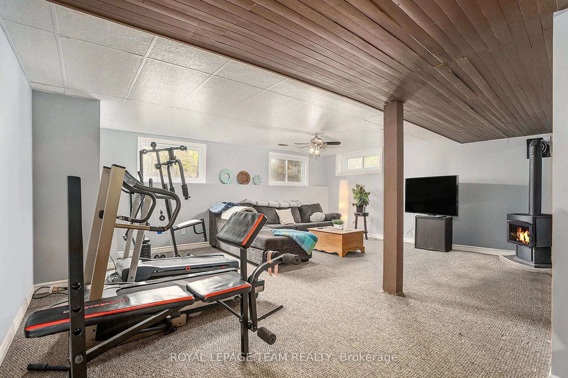 4 Black Walnut Road
