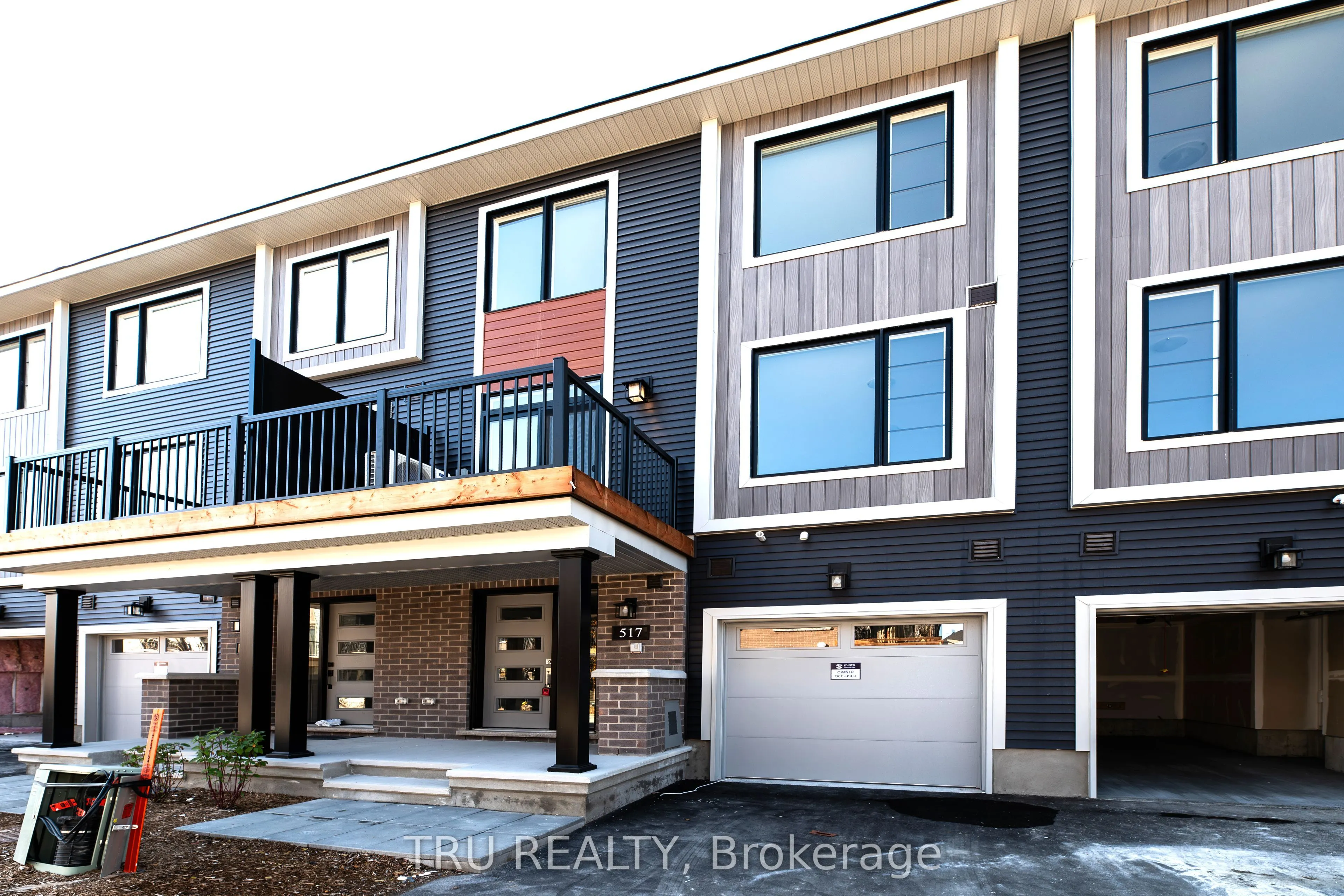 517 Woodlily Private