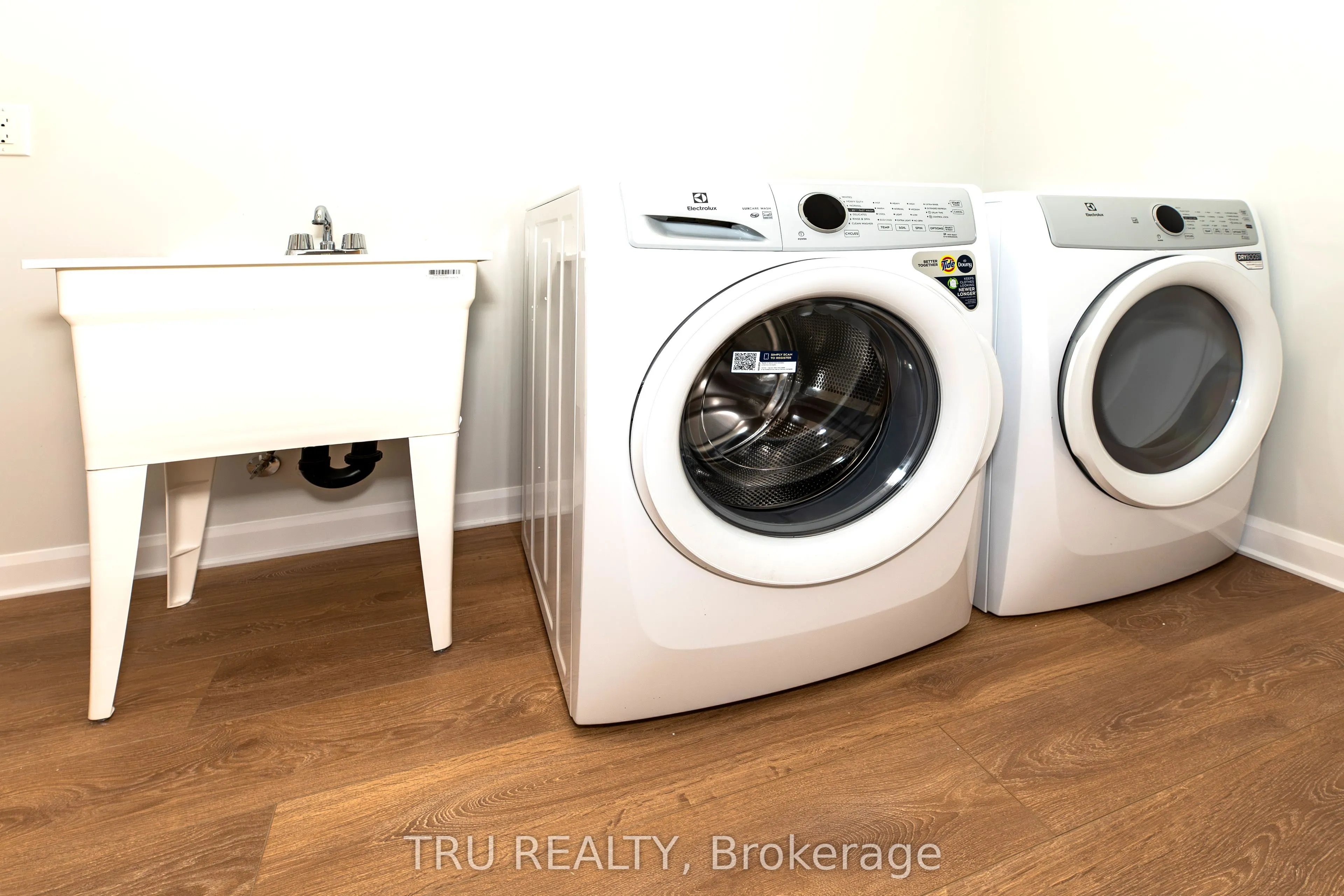 517 Woodlily Private