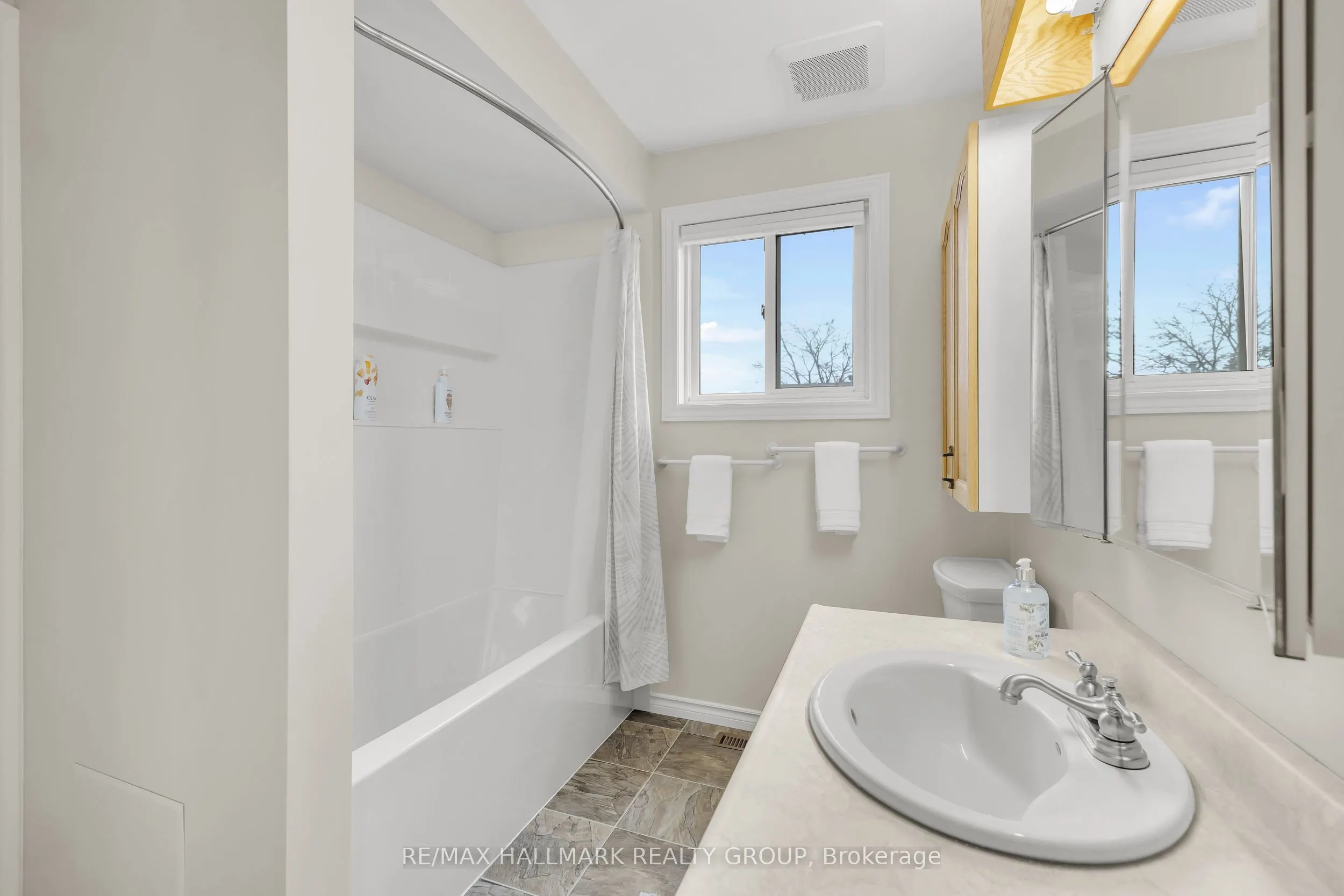 336 McEachern Crescent