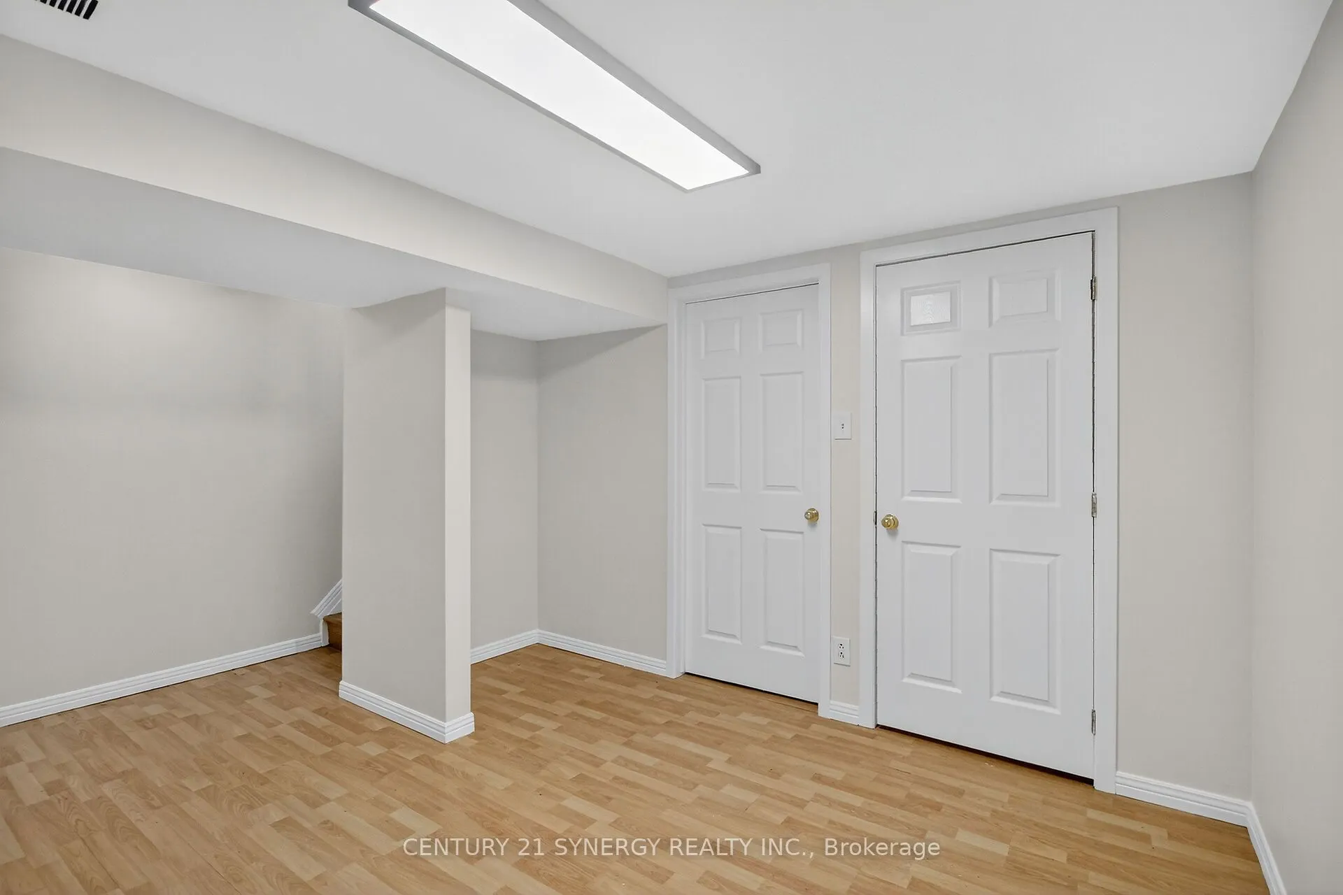 928 Meadowlands Drive