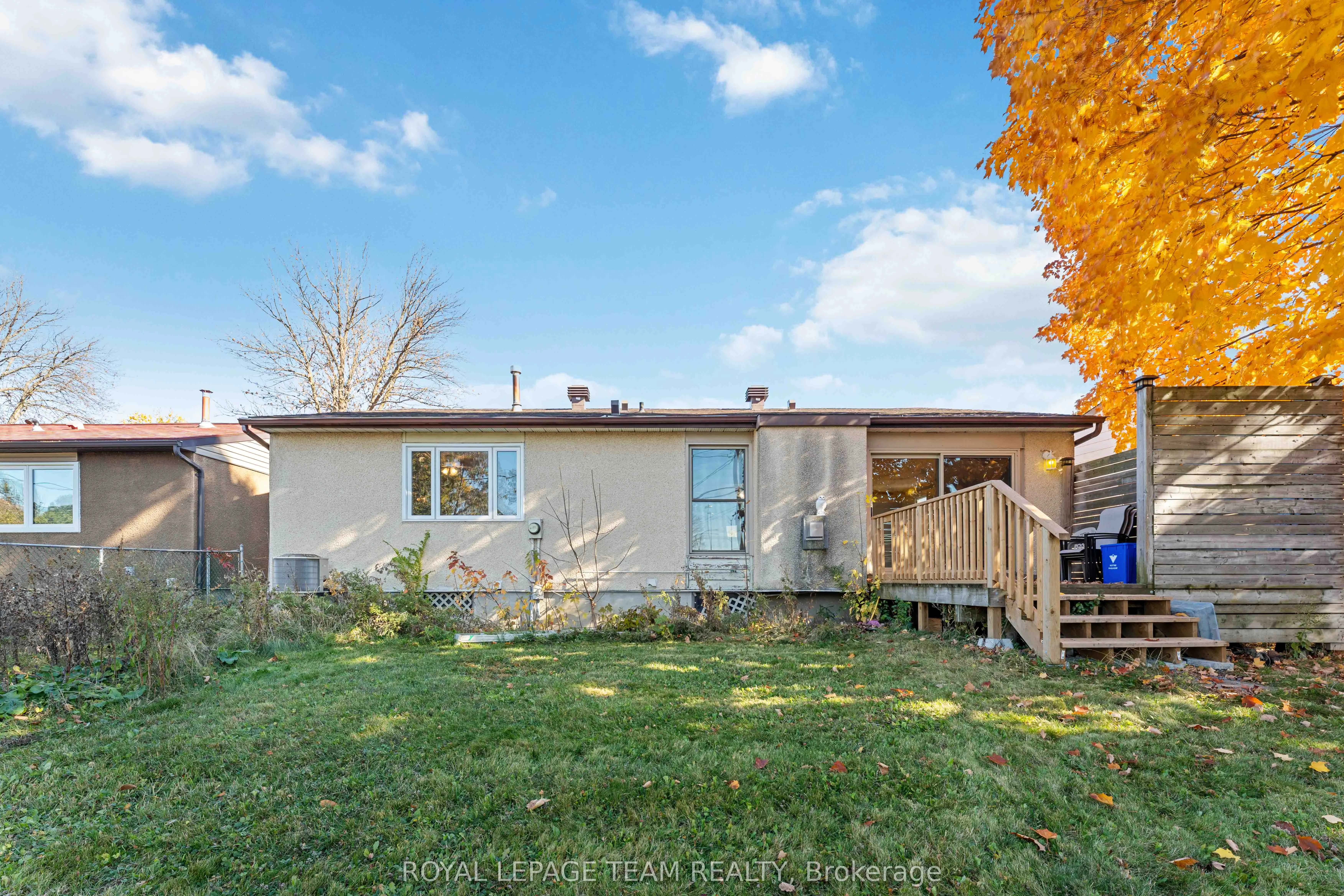 1094 Alenmede Crescent