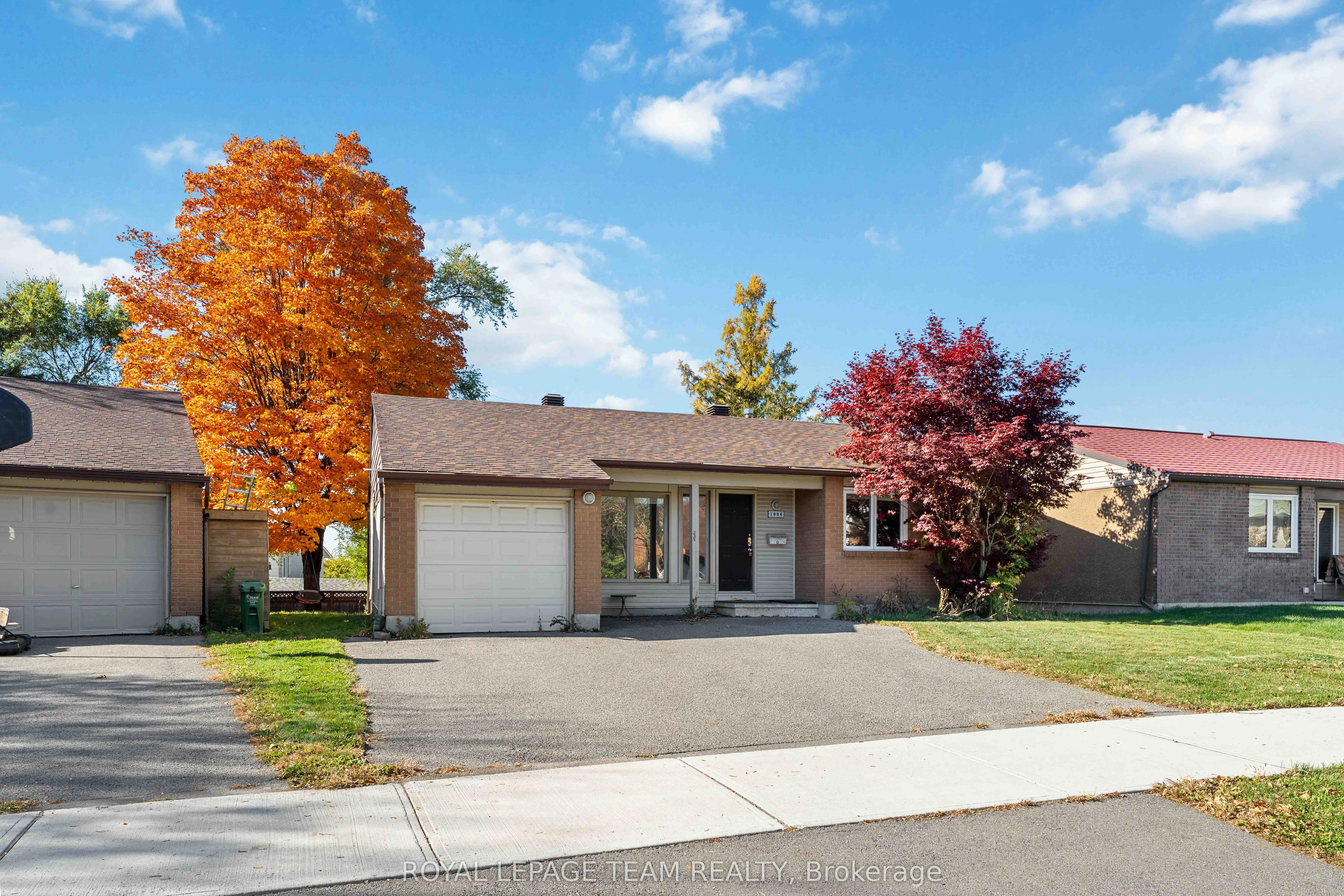 1094 Alenmede Crescent