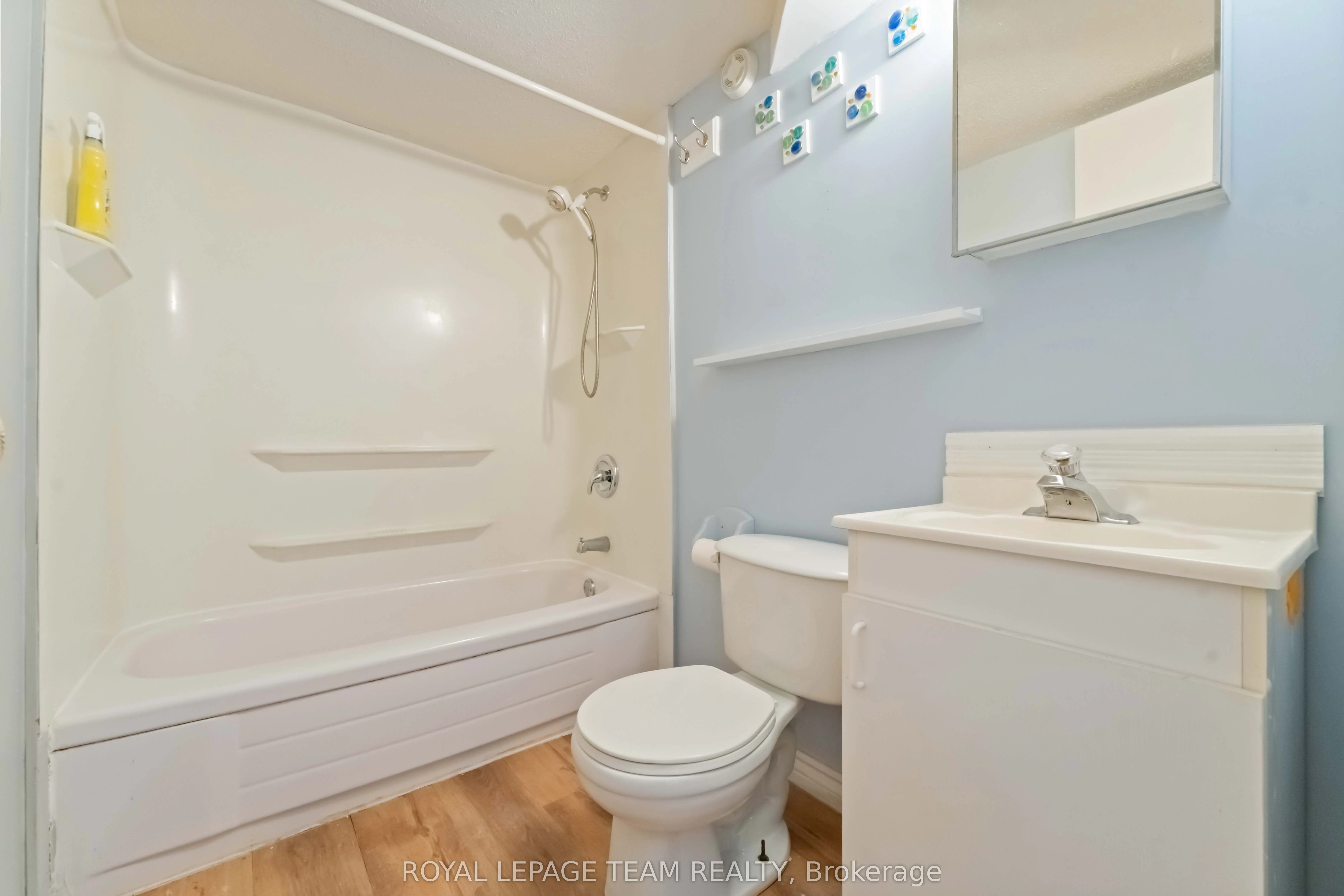 1094 Alenmede Crescent