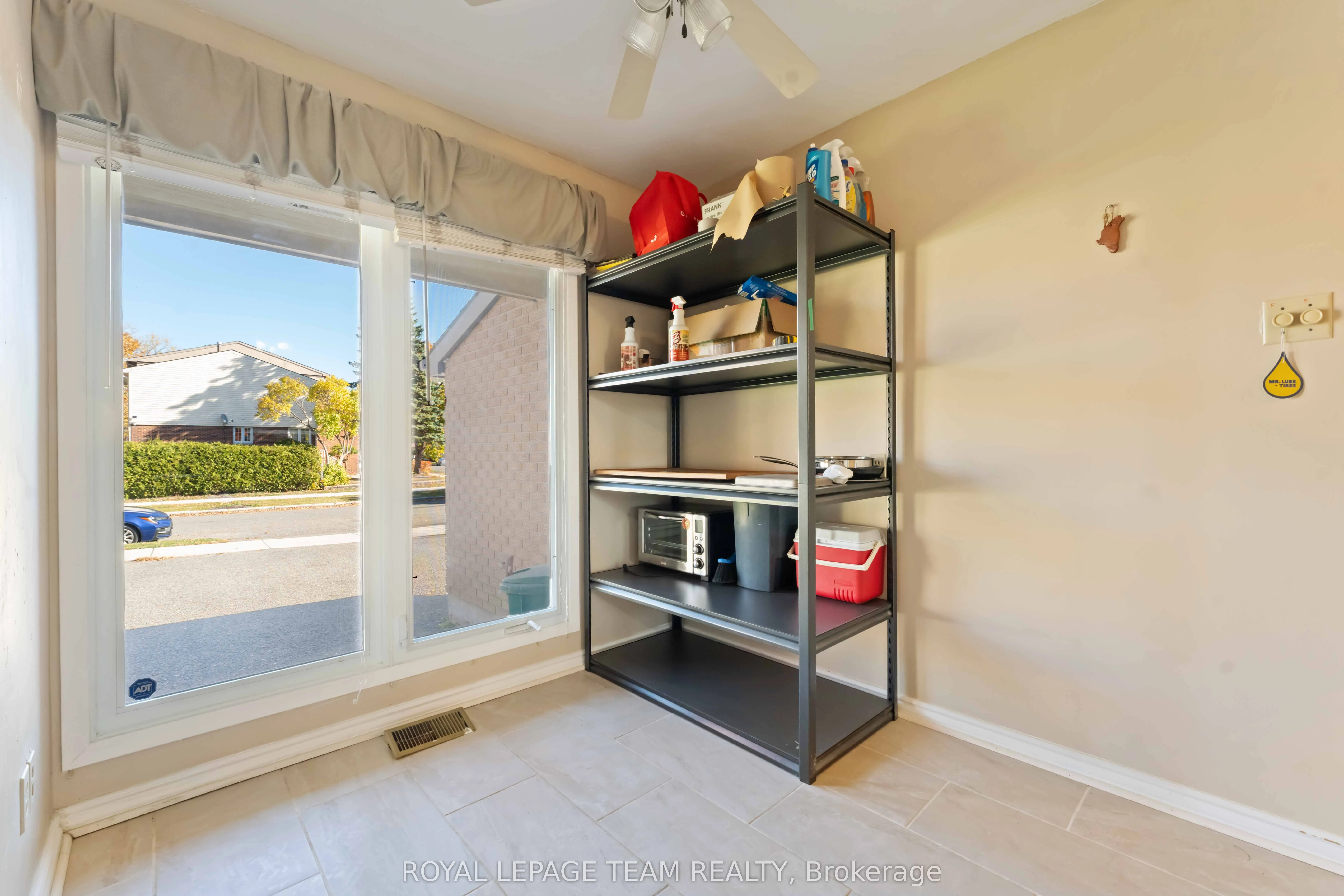 1094 Alenmede Crescent