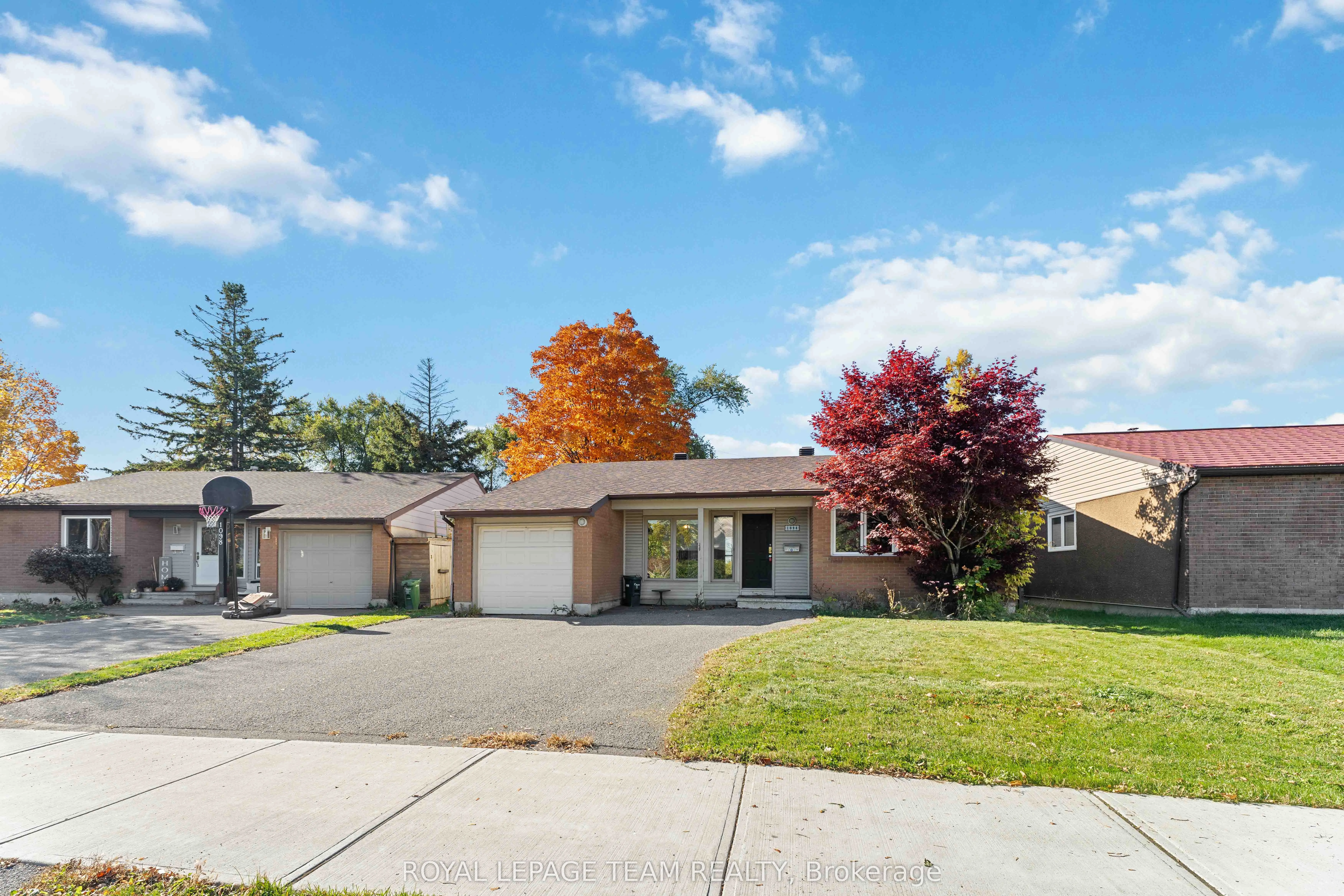 1094 Alenmede Crescent