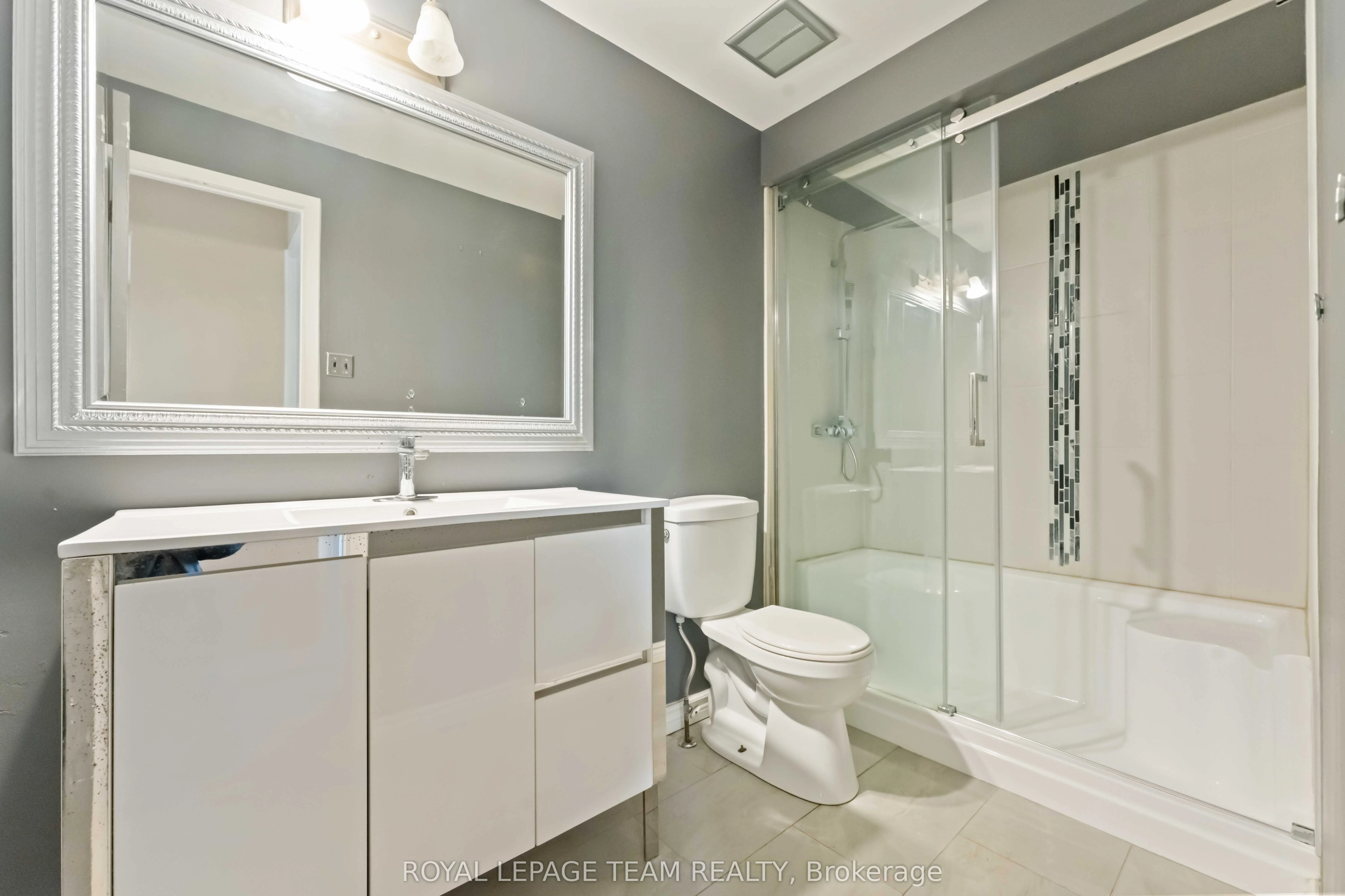 1094 Alenmede Crescent