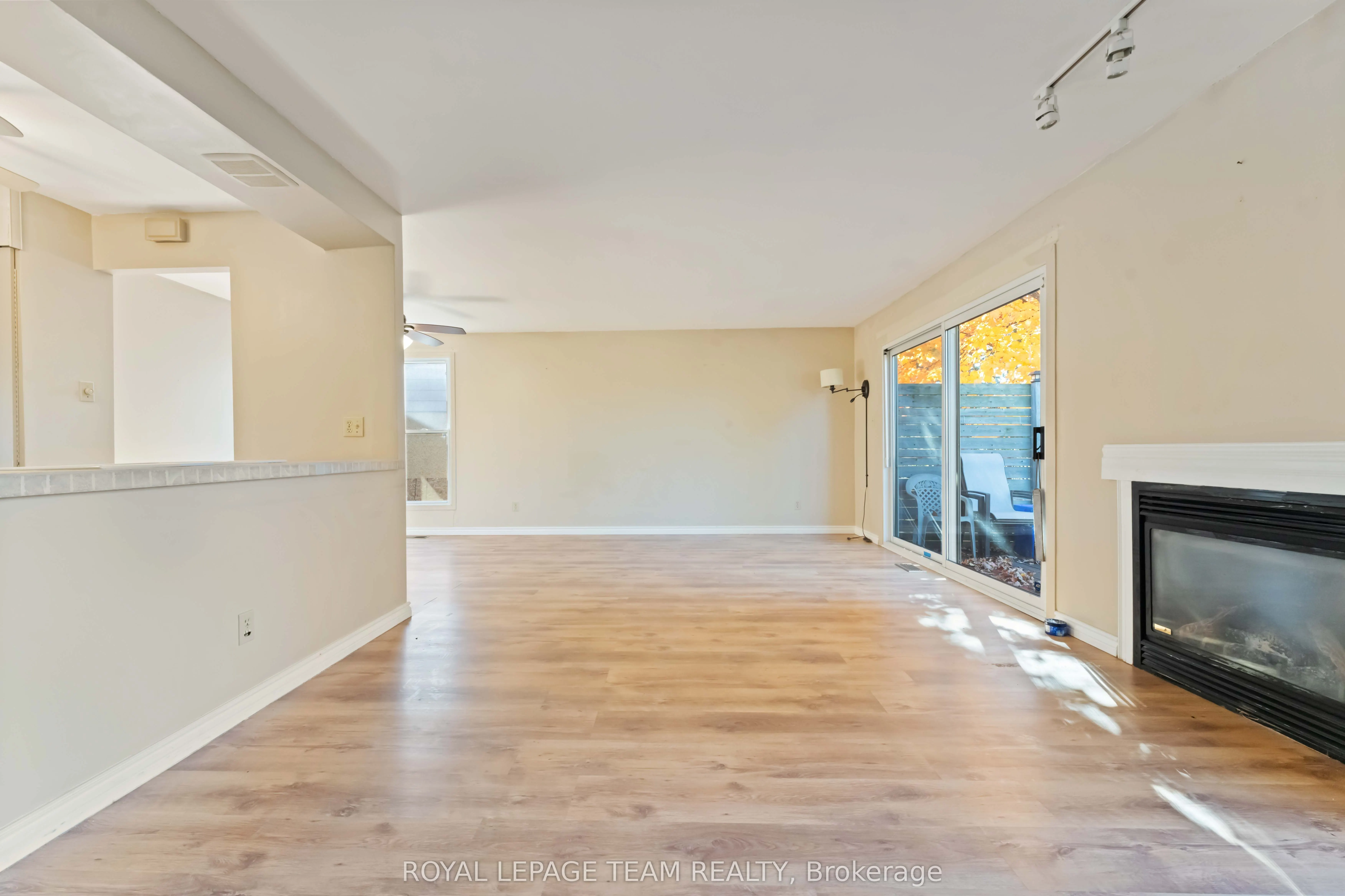 1094 Alenmede Crescent