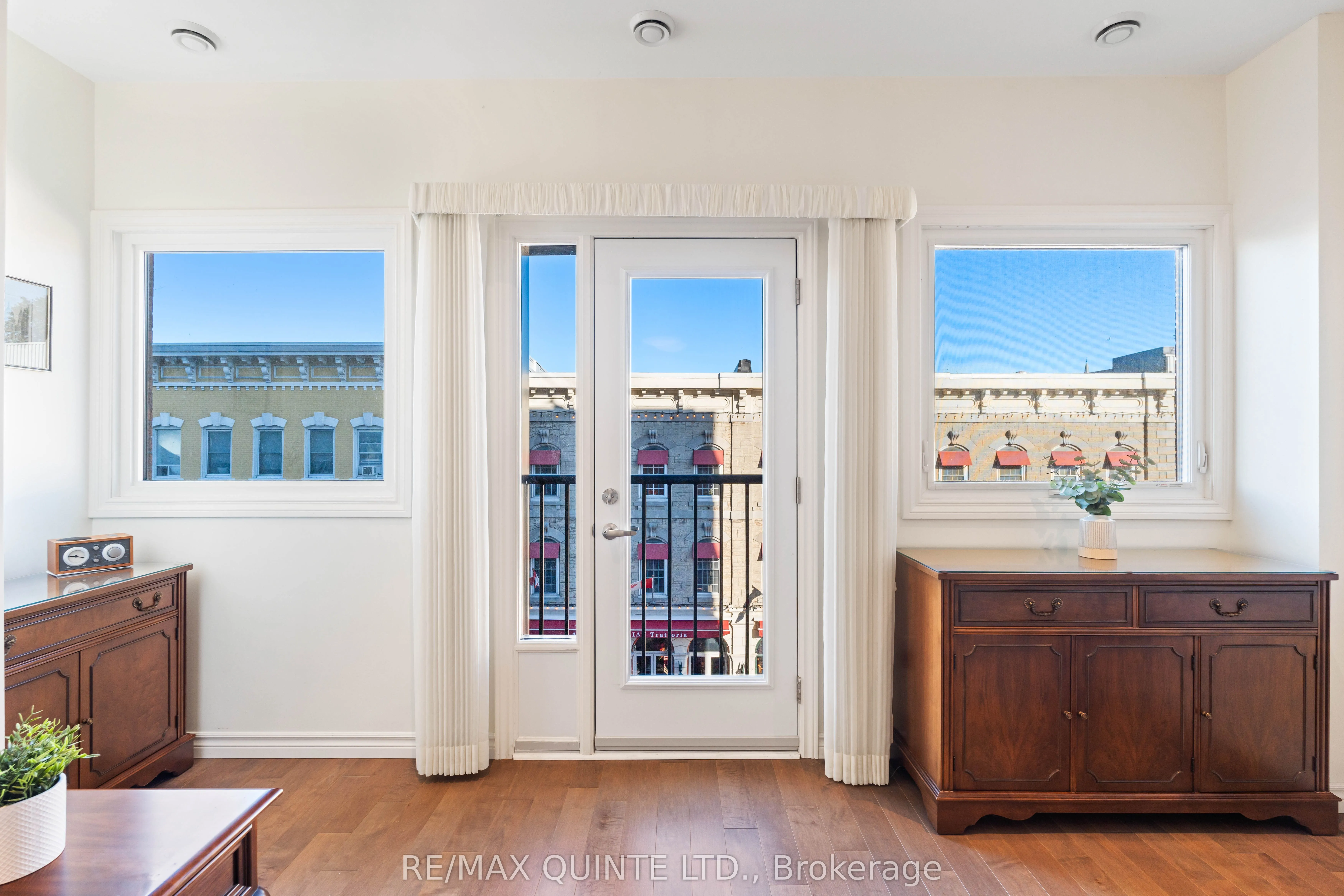 199 Front Street, #303