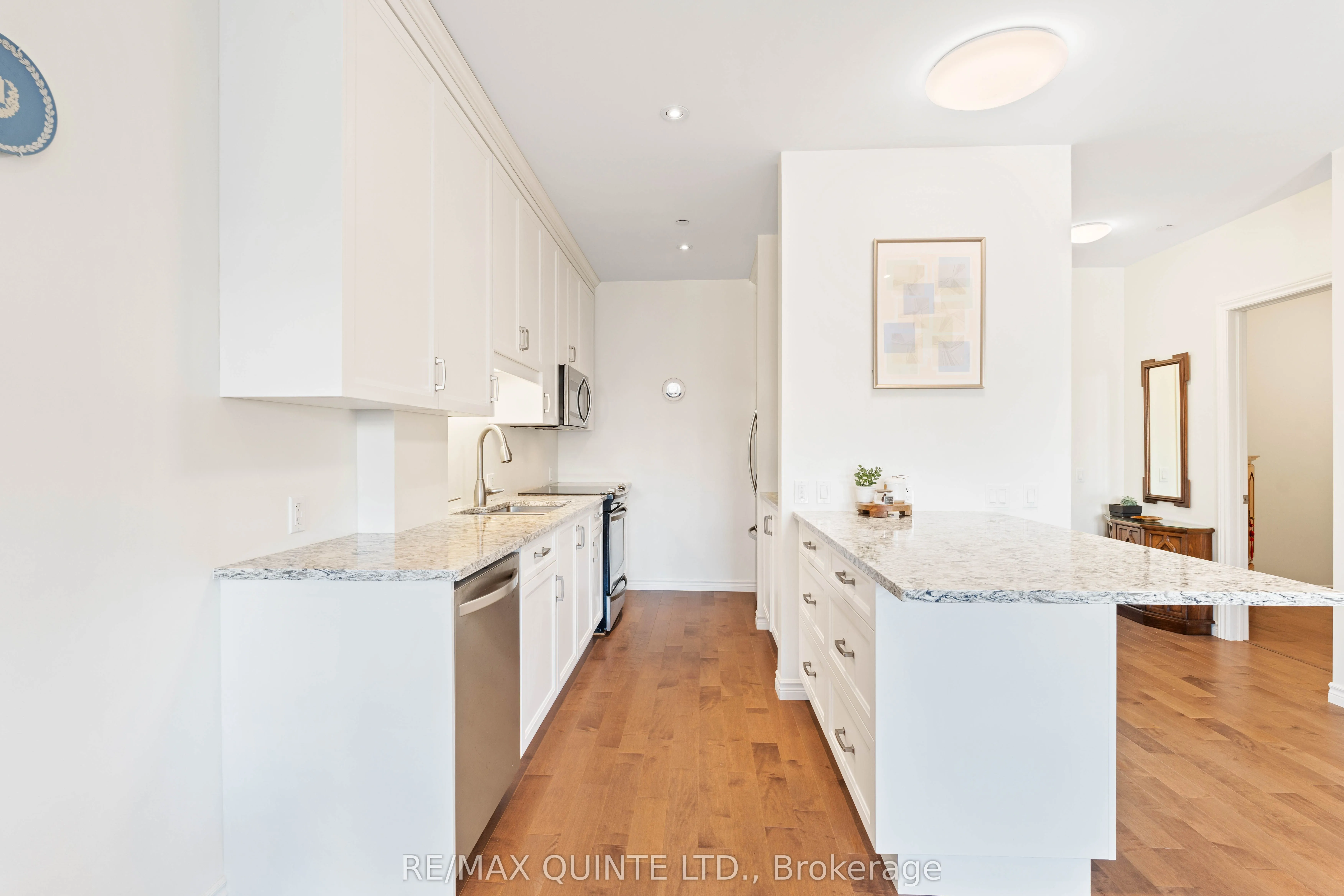 199 Front Street, #303