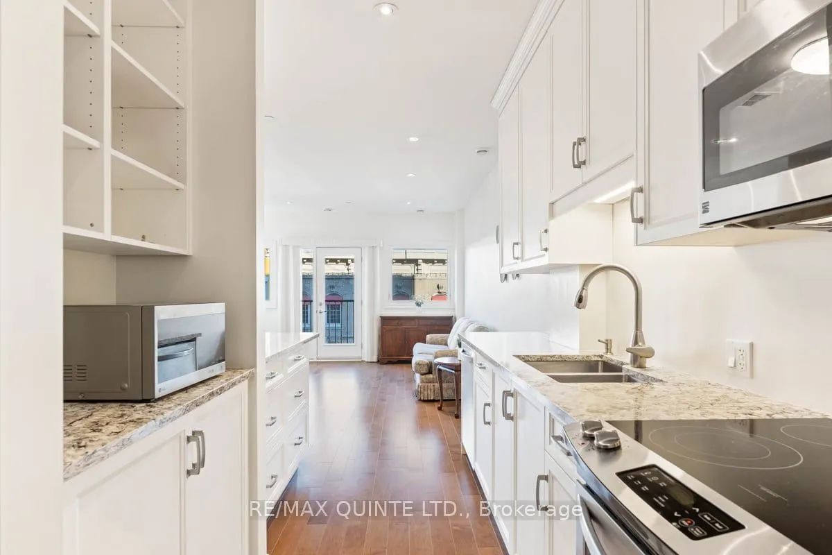 199 Front Street, #303