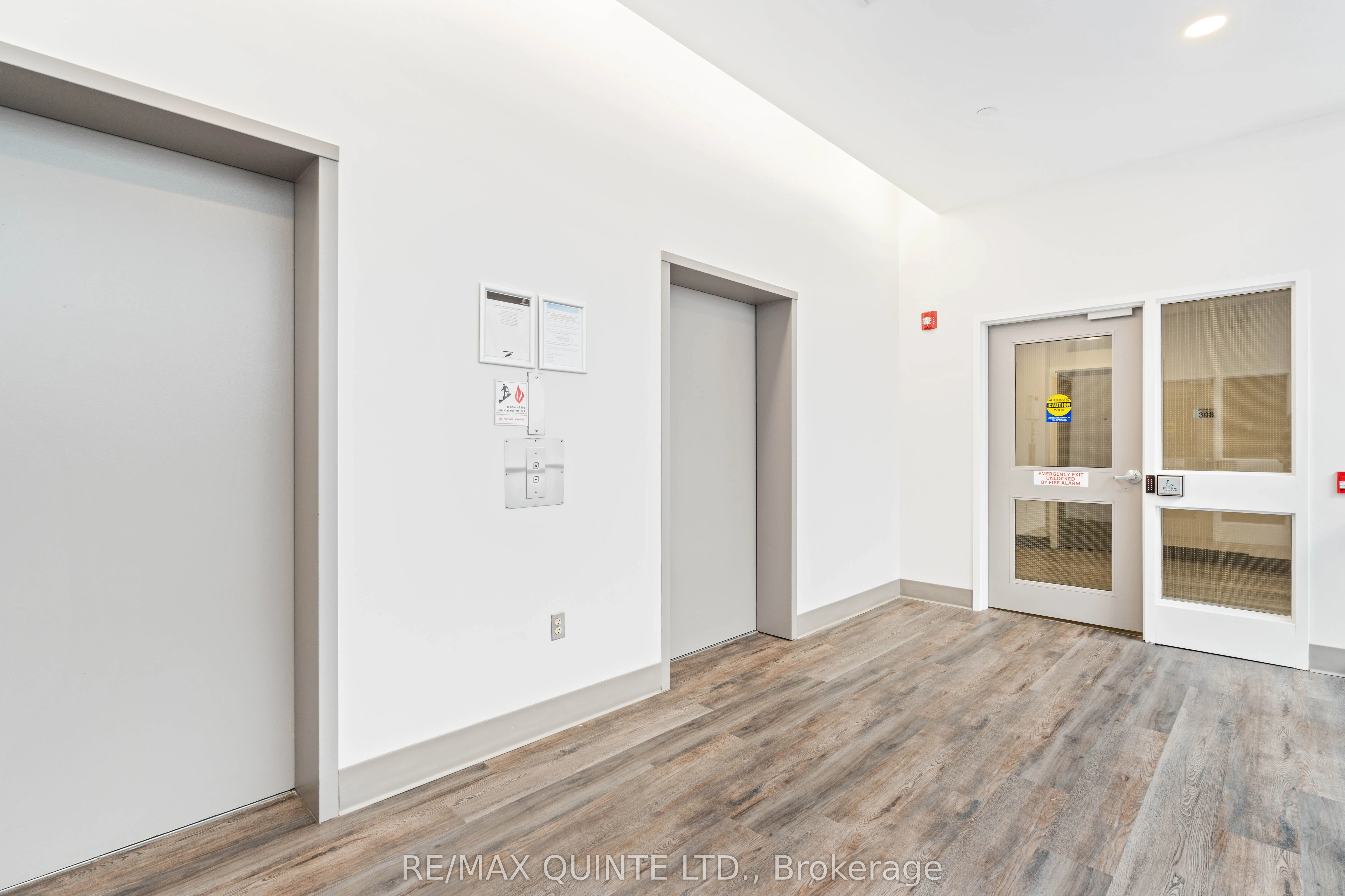 199 Front Street, #303