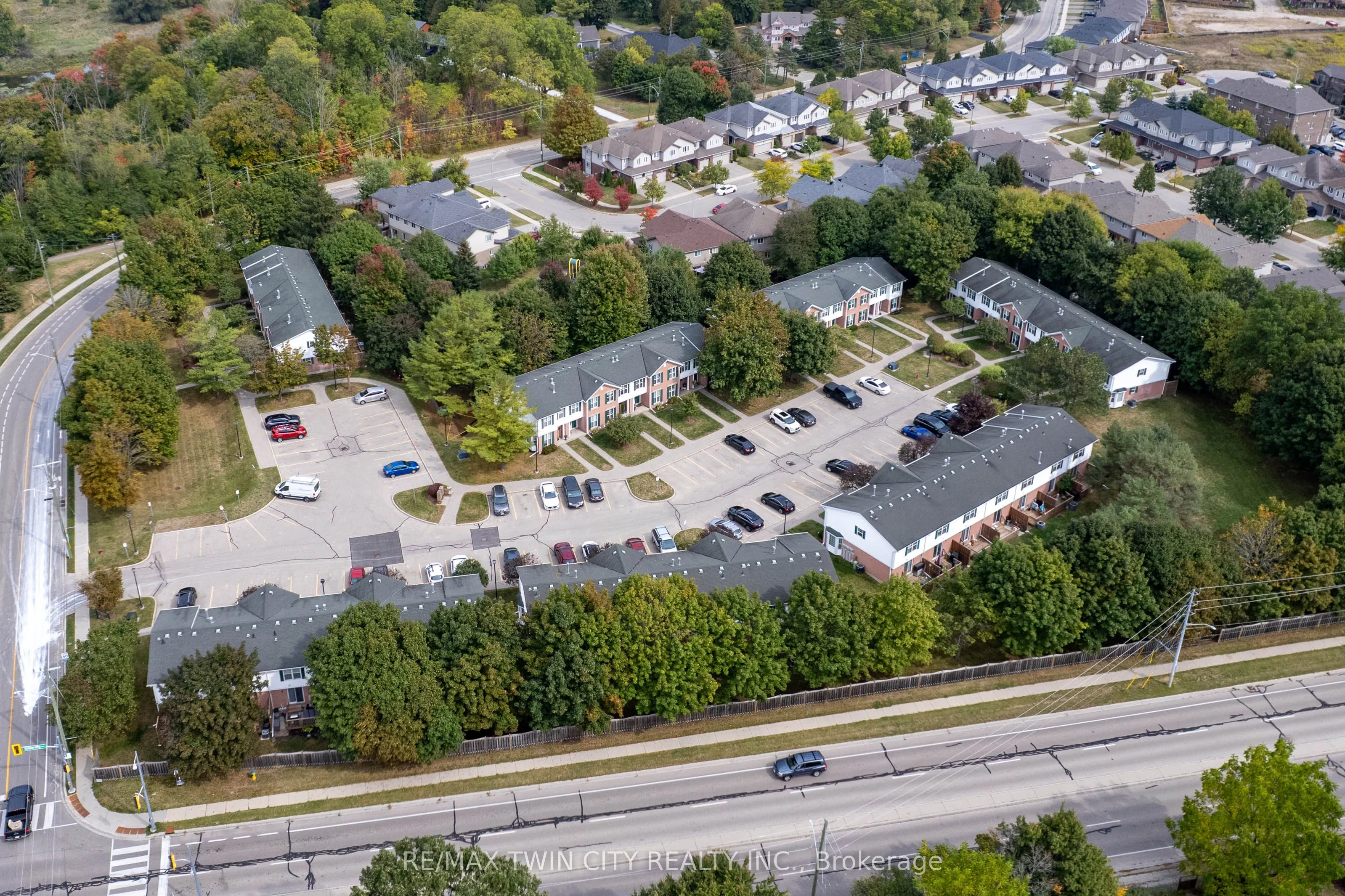 465 Woolwich Street N, #32