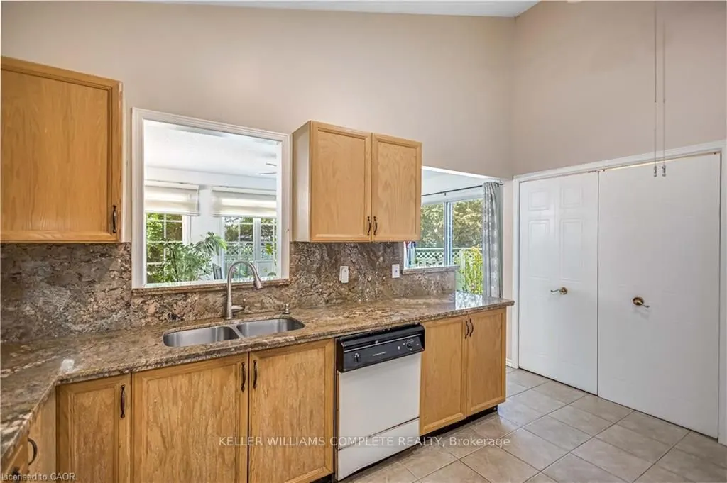 375 SILVERBIRCH Boulevard, #33