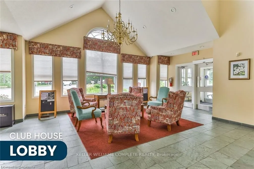 375 SILVERBIRCH Boulevard, #33