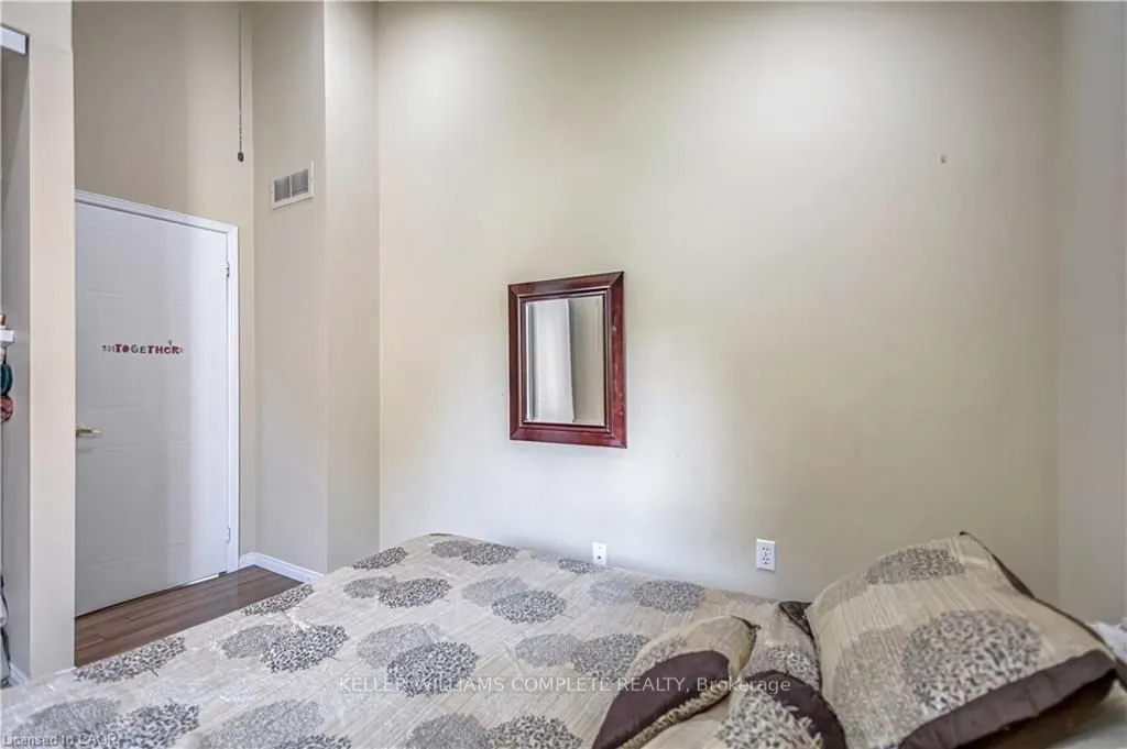 375 SILVERBIRCH Boulevard, #33