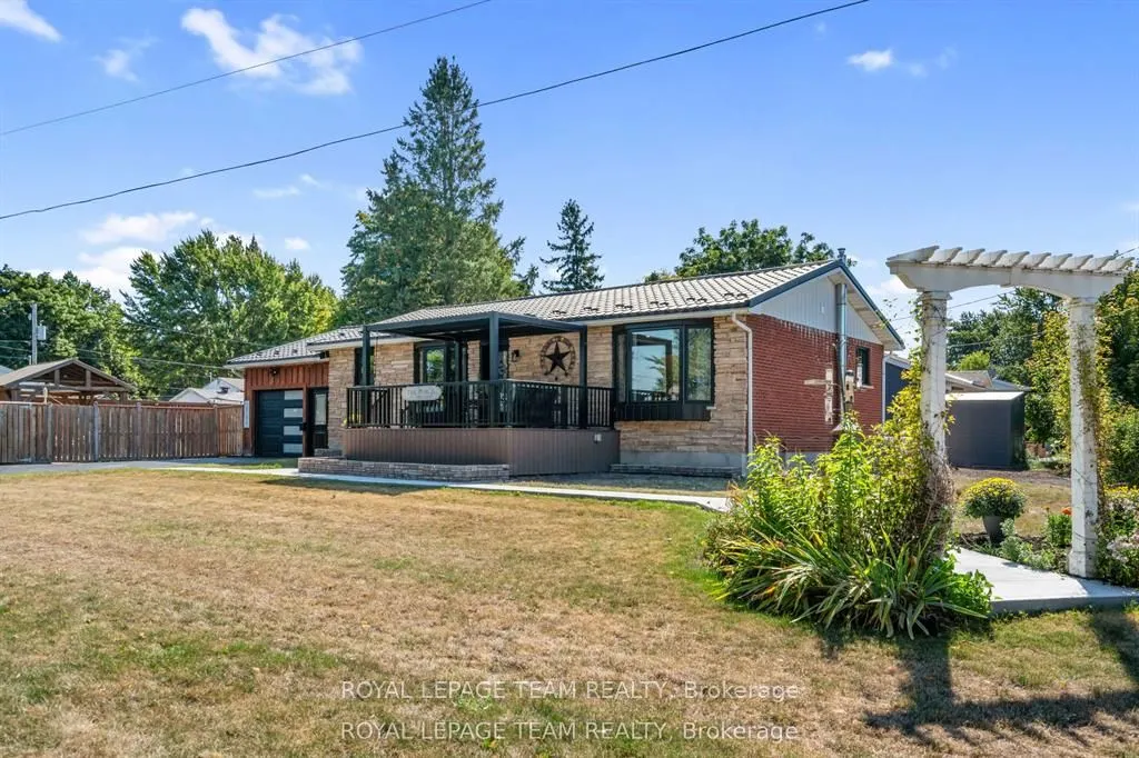 565 Dufferin Street W