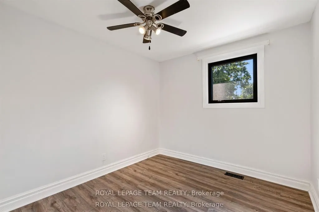 565 Dufferin Street W