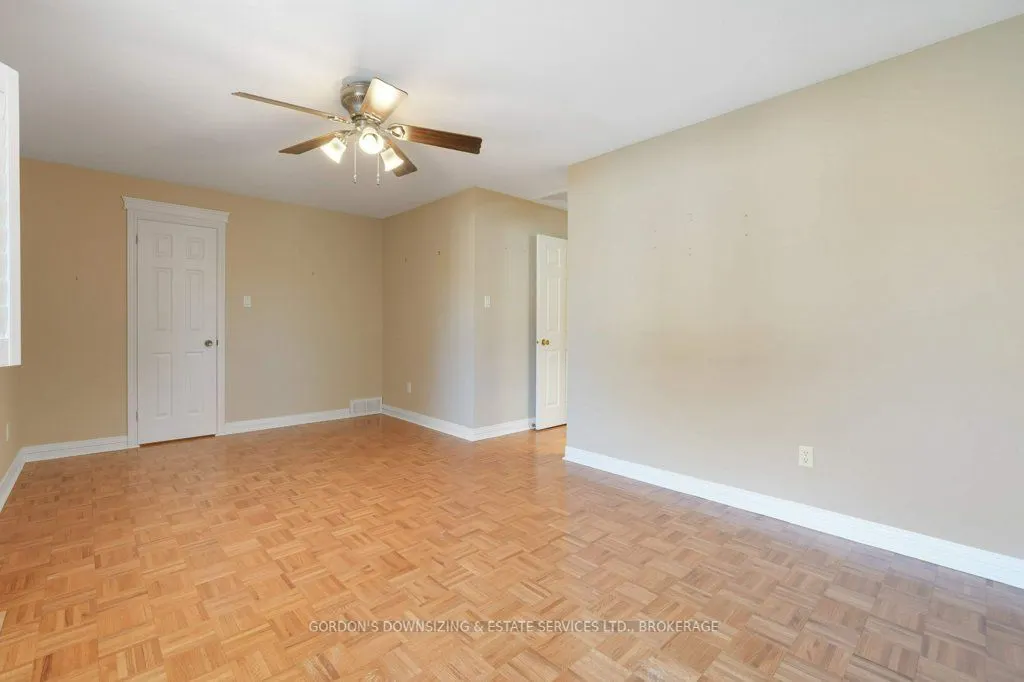 30 Chickasaw Crescent