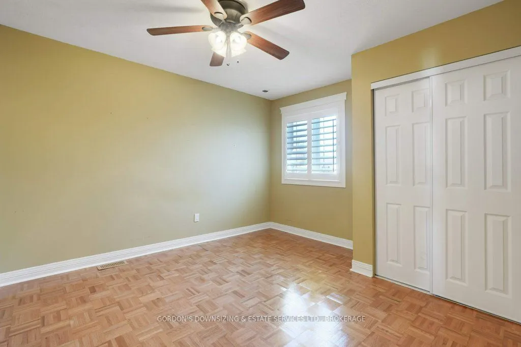 30 Chickasaw Crescent