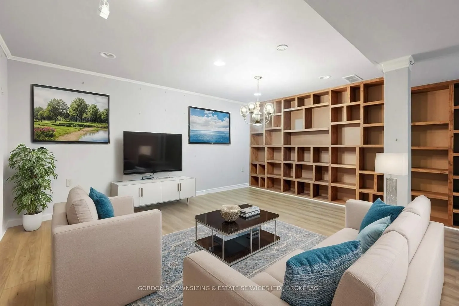 30 Chickasaw Crescent