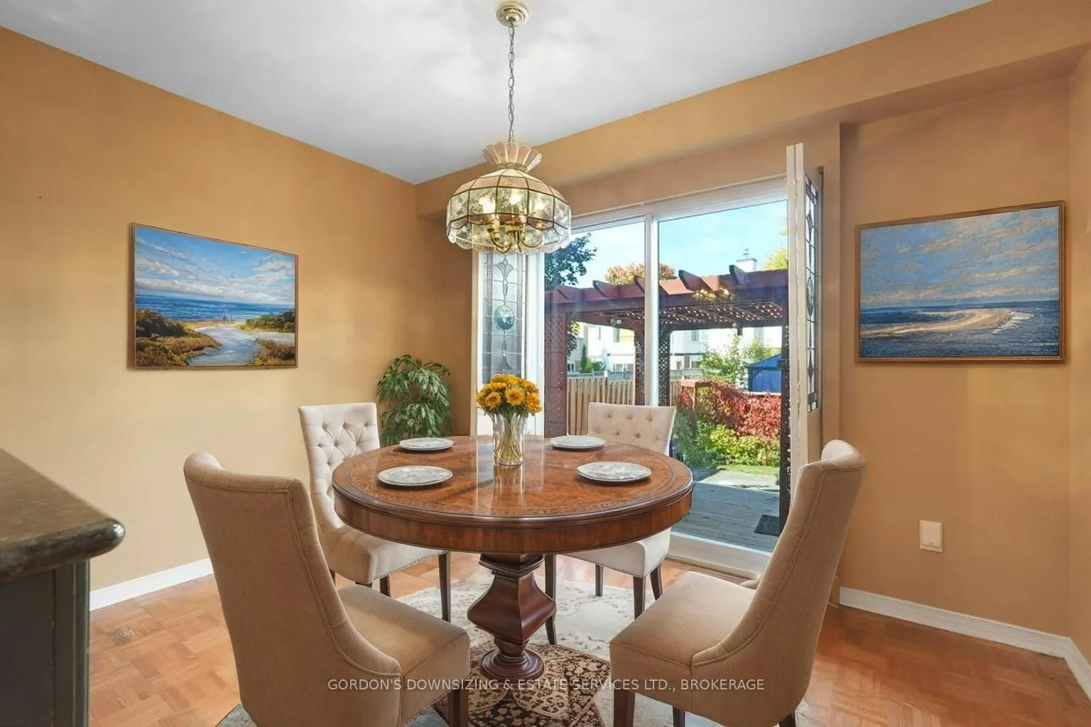 30 Chickasaw Crescent