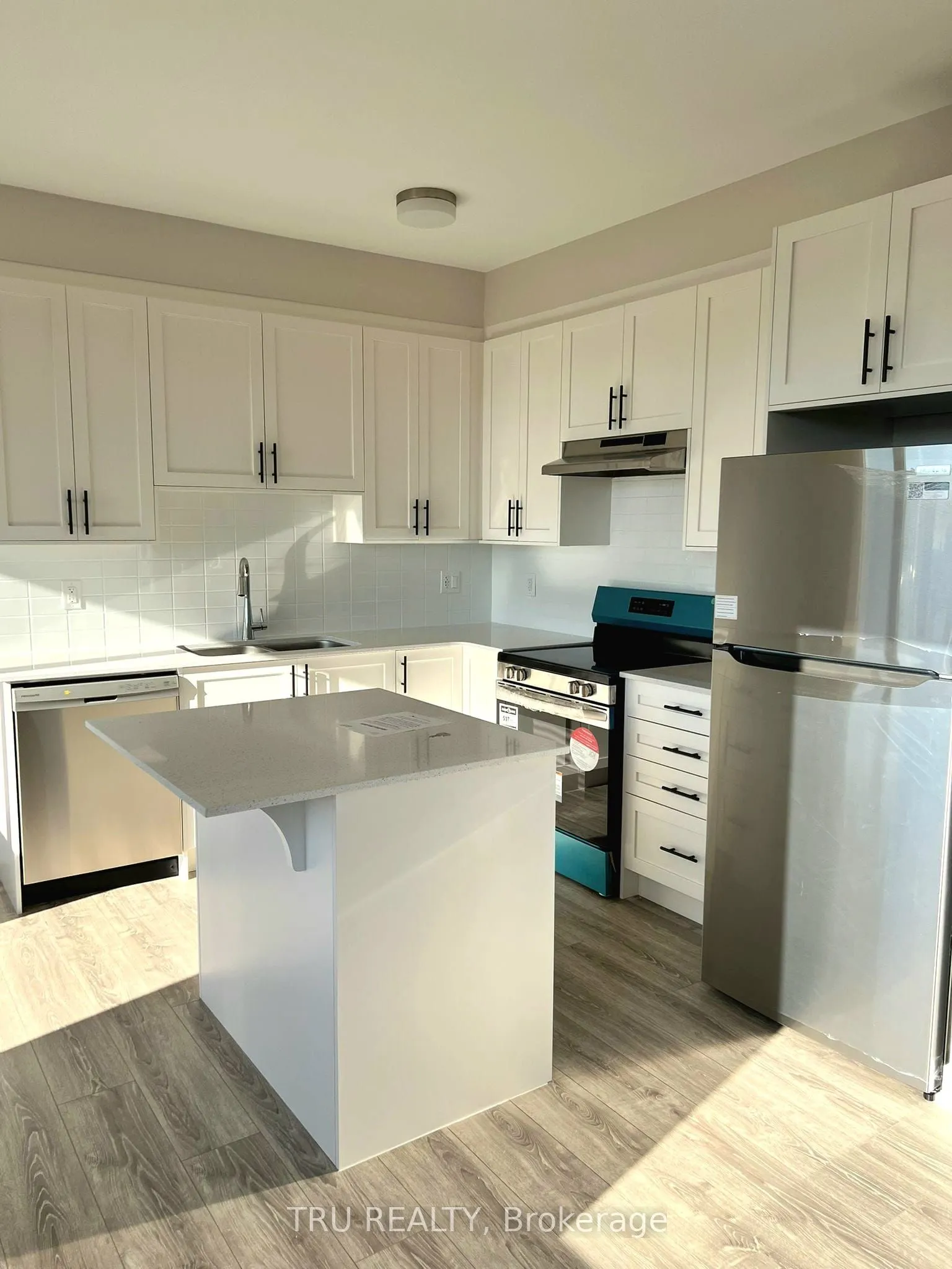 887 Andesite Terrace