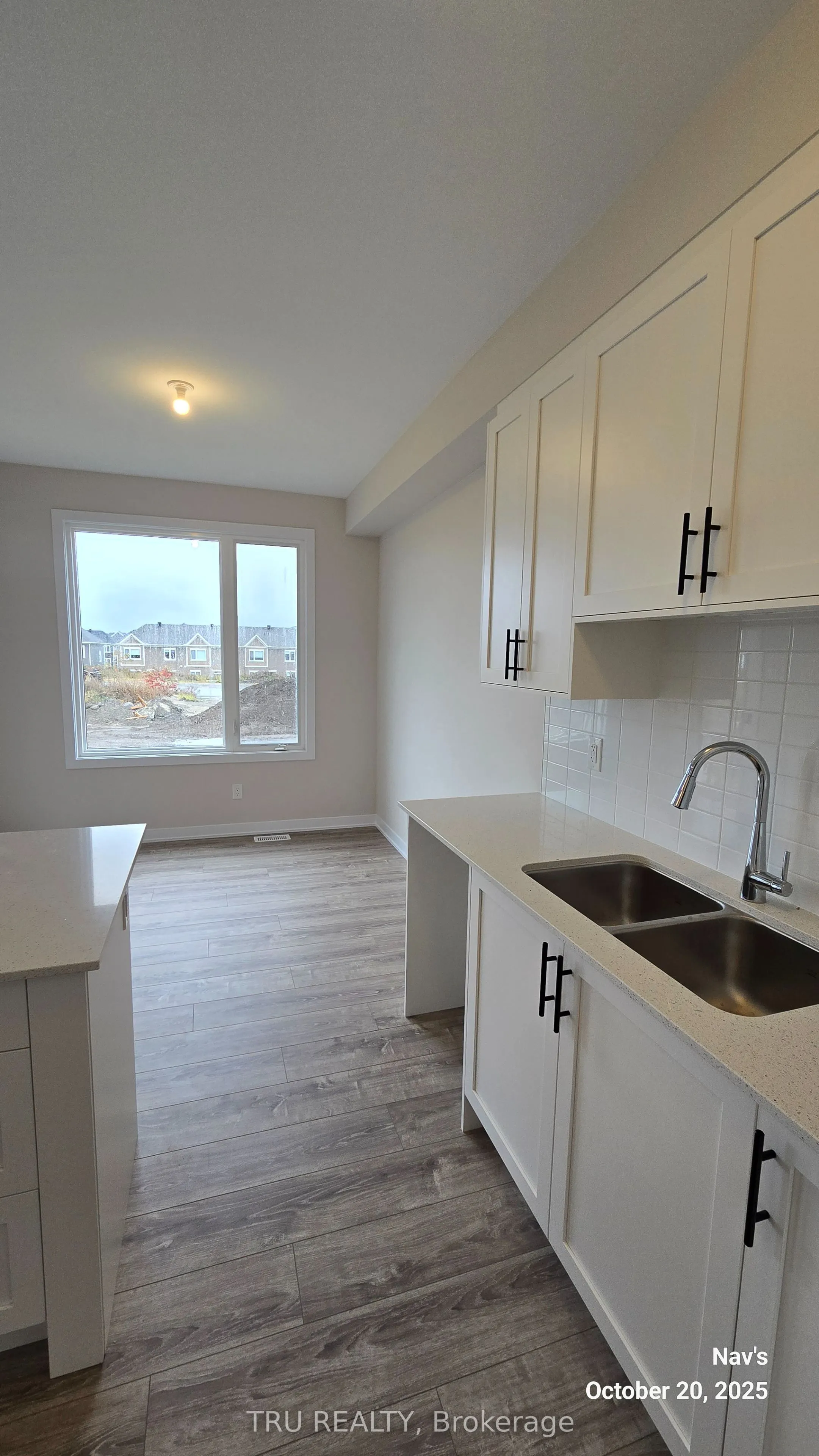 887 Andesite Terrace