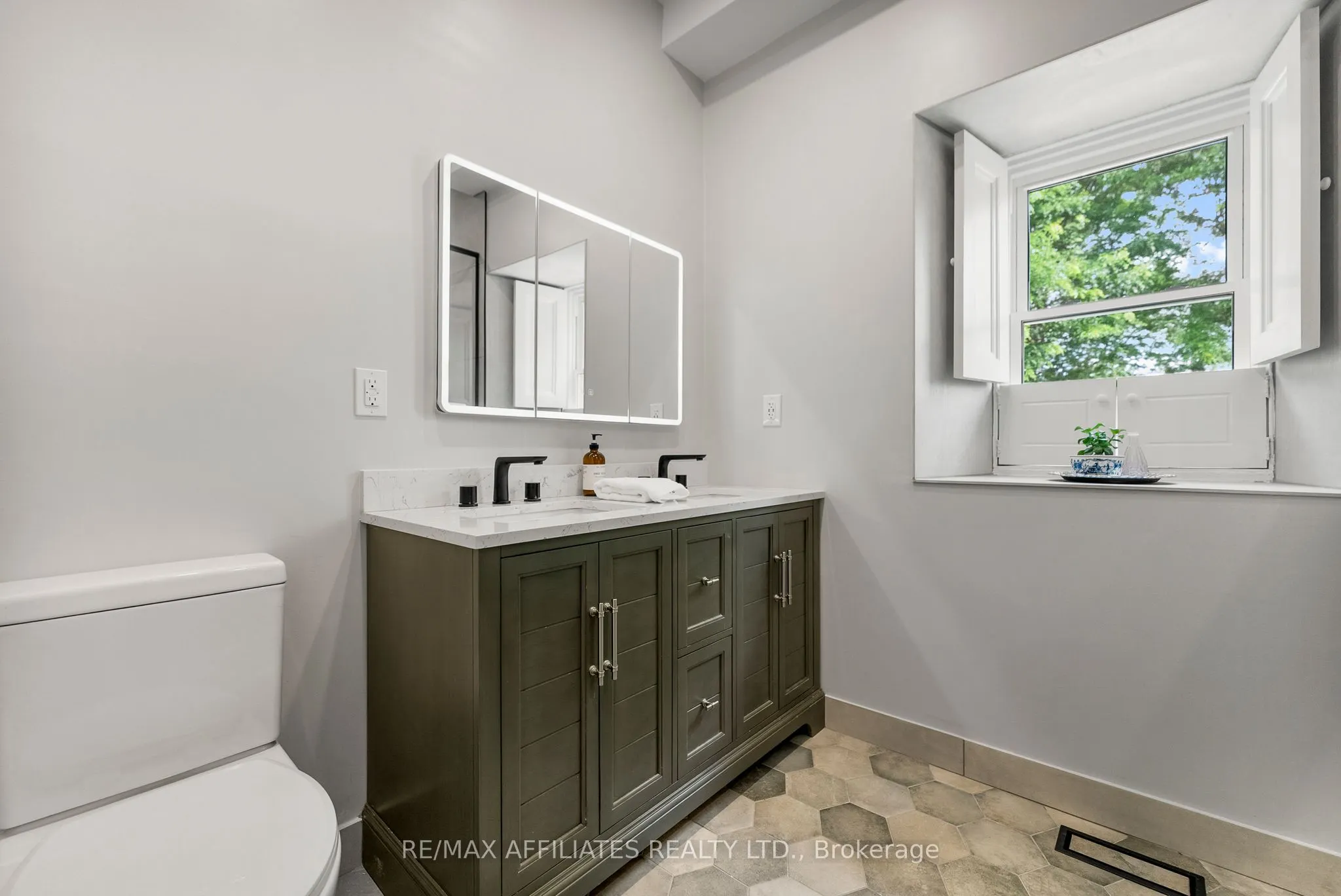 1415 Sheridan Rapids Road